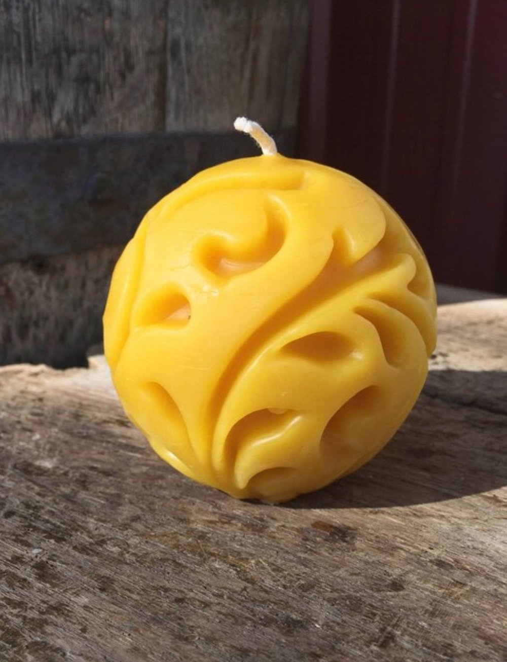 Jar shaped beeswax candle - antique style muth honey jar
