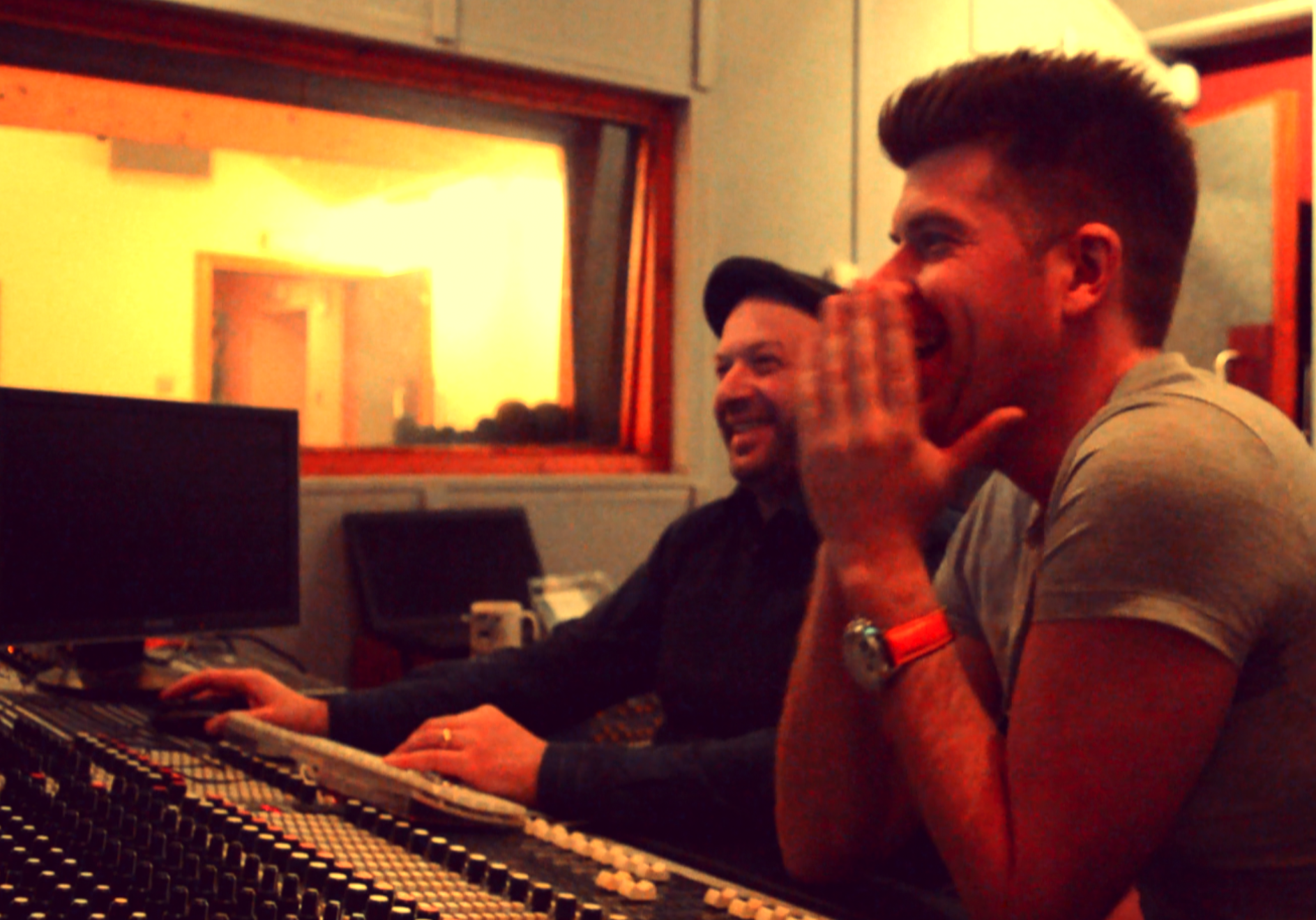 Signing to Ashwood Records