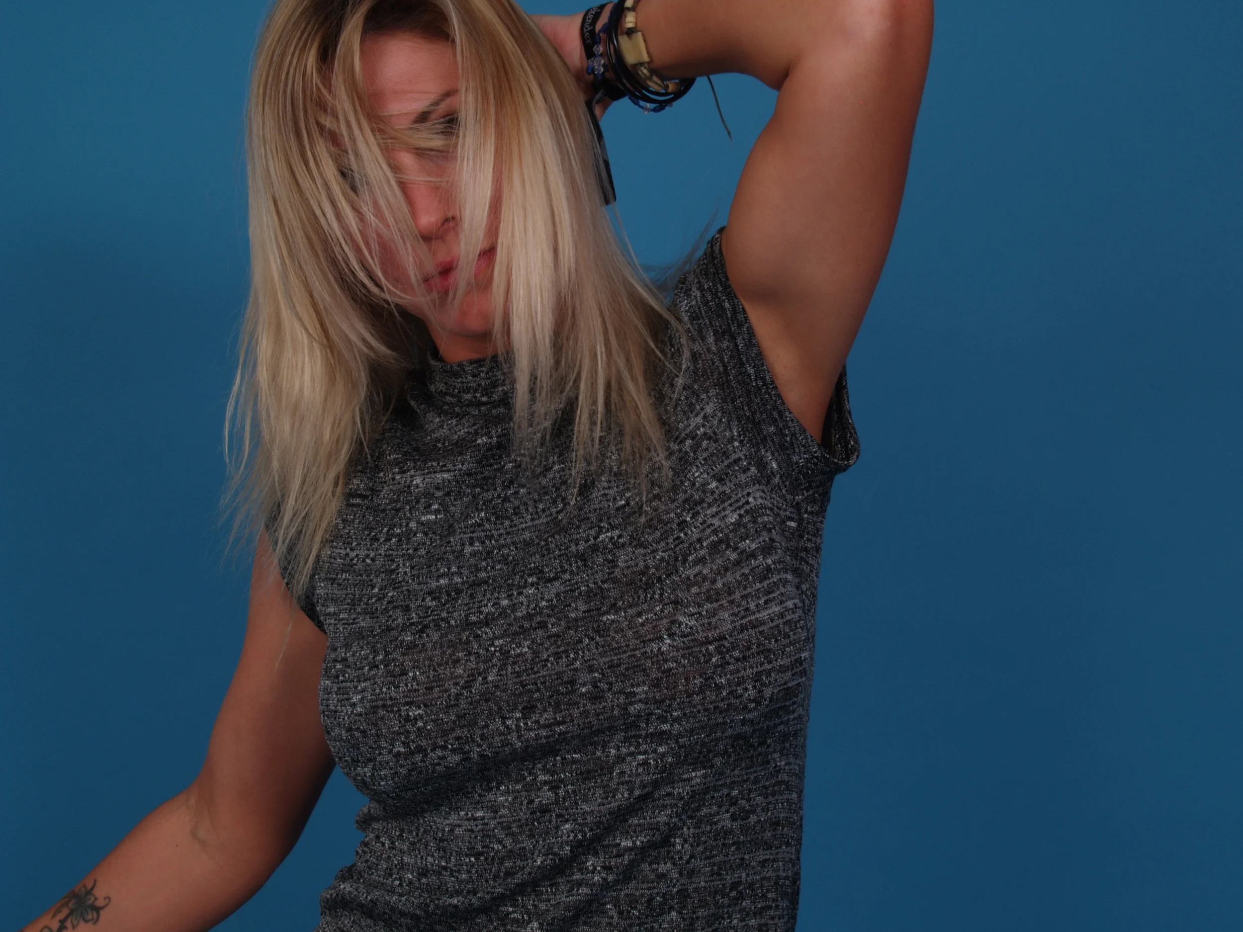 Laura Jackson to feature on debut single