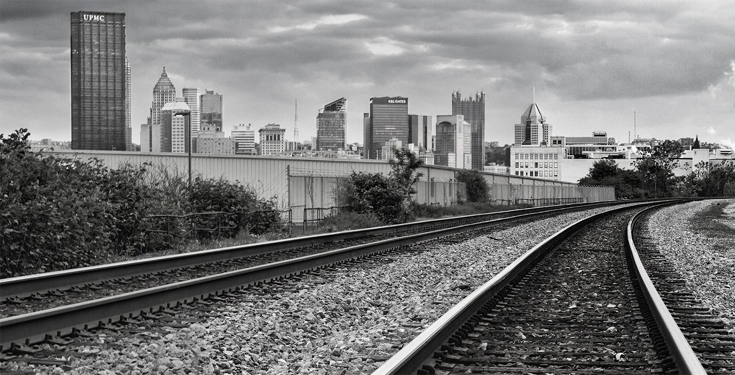 Pittsburgh-Skyline-Tracks-bw.jpg