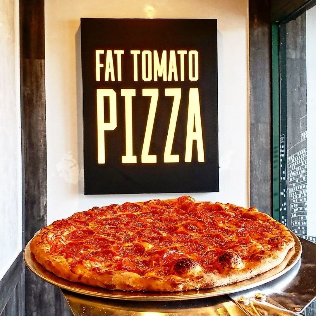 I want pepperoni pizza on rainy day.

@fattomato_harbor.city
@fattomato_wla @fattomatopizza_ktown @fattomato_rh
@fattomatopizza_hermosabeach @fattomato_marinadelrey  @fattomatolbc @fattomatosanpedro
@fattomato_pizza_wings 

#peperonir #rainyday
#pizz