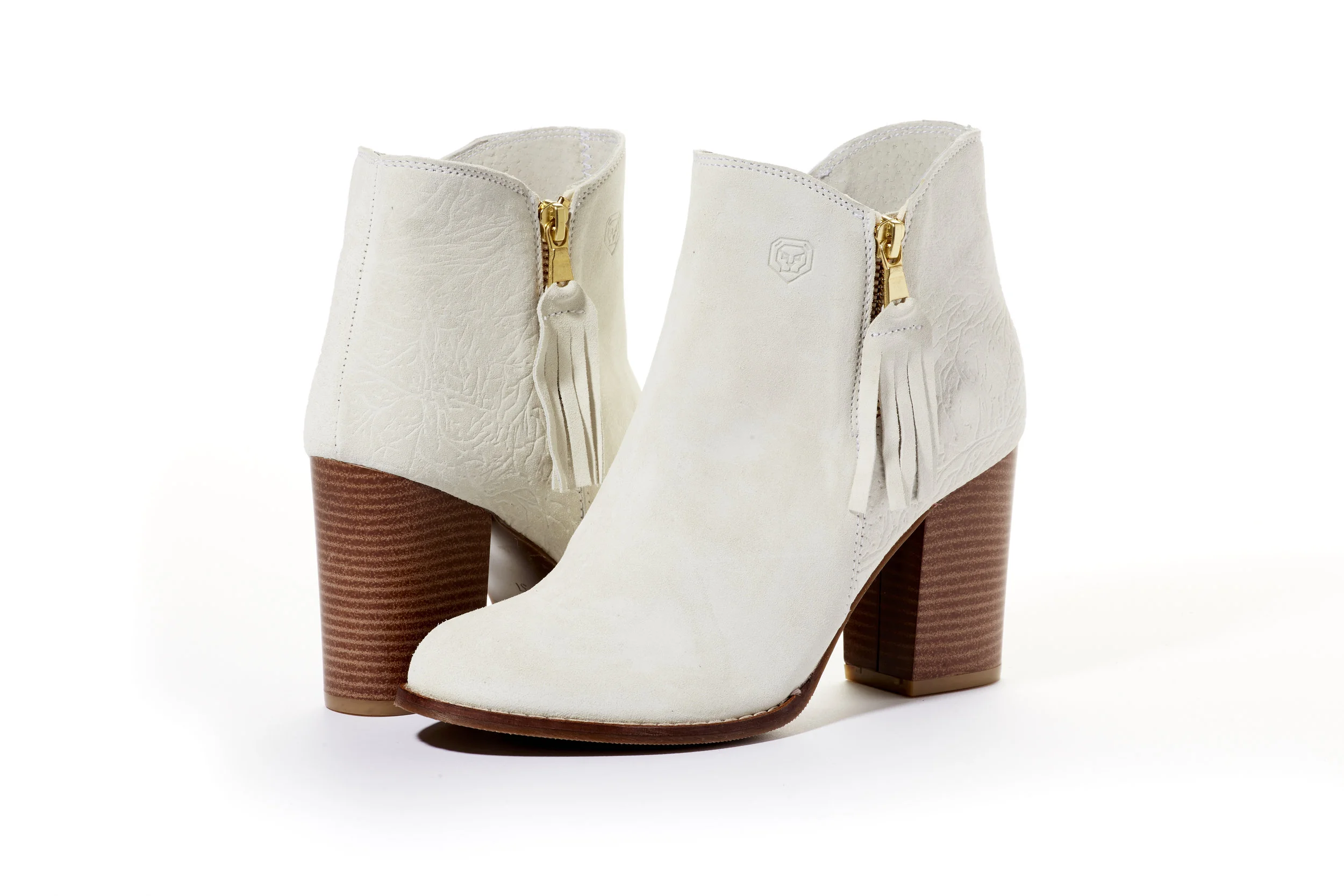 DALAS004-White Velour-003.jpg