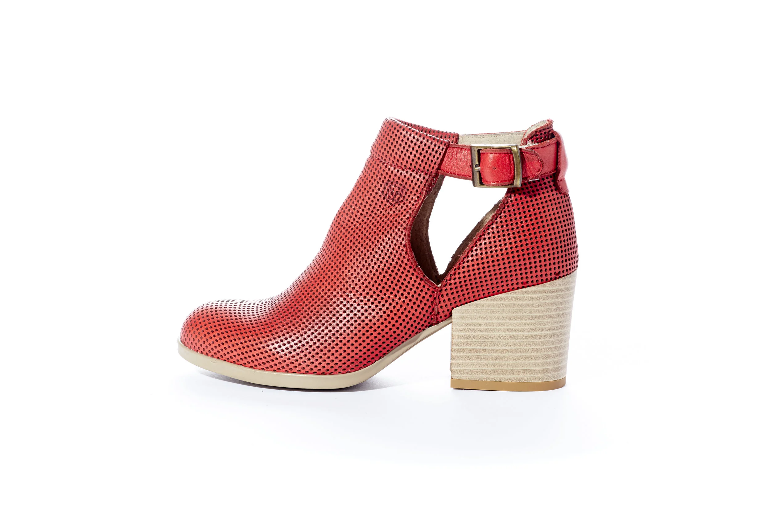 Dalas0013 Red-033.jpg