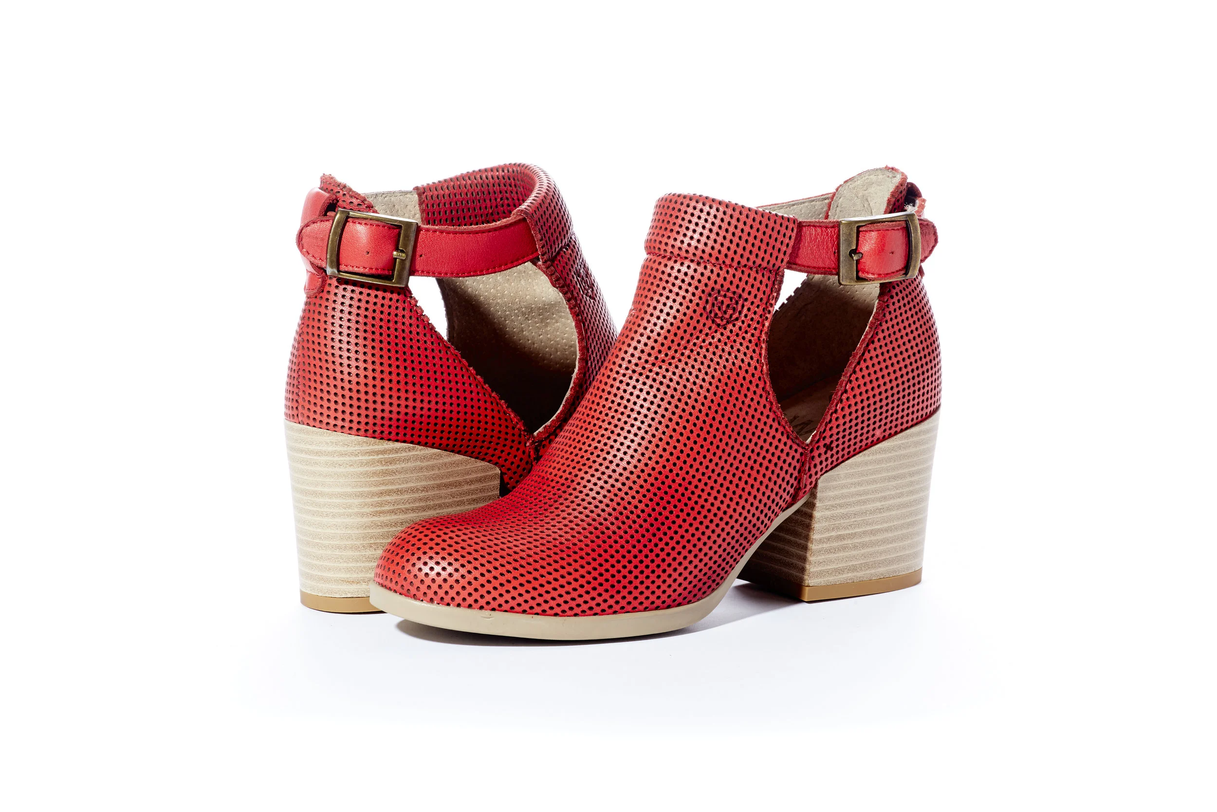 Dalas0013 Red-035.jpg