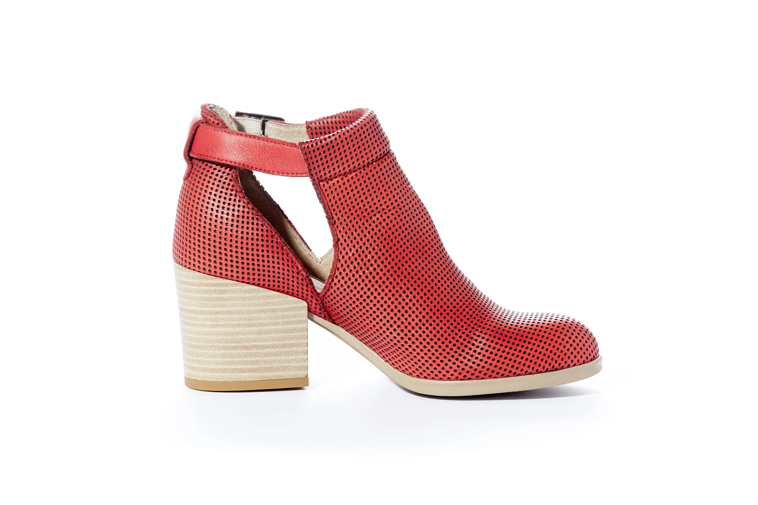 Dalas0013 Red-031.jpg