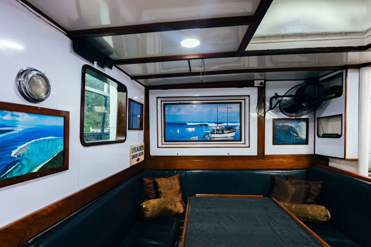Saloon 2.jpg