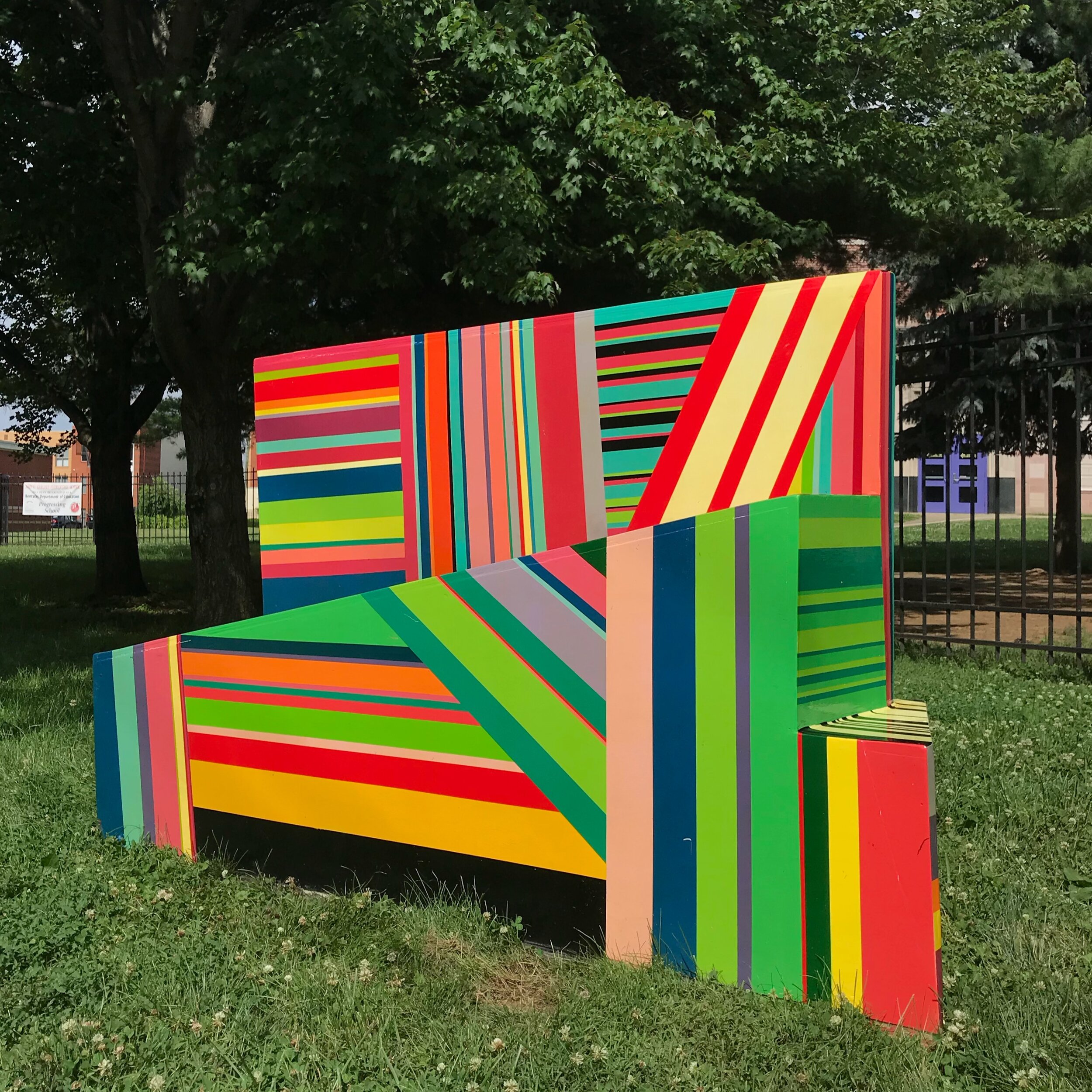 ‘LUNCHBOX’ PUBLIC BENCH
