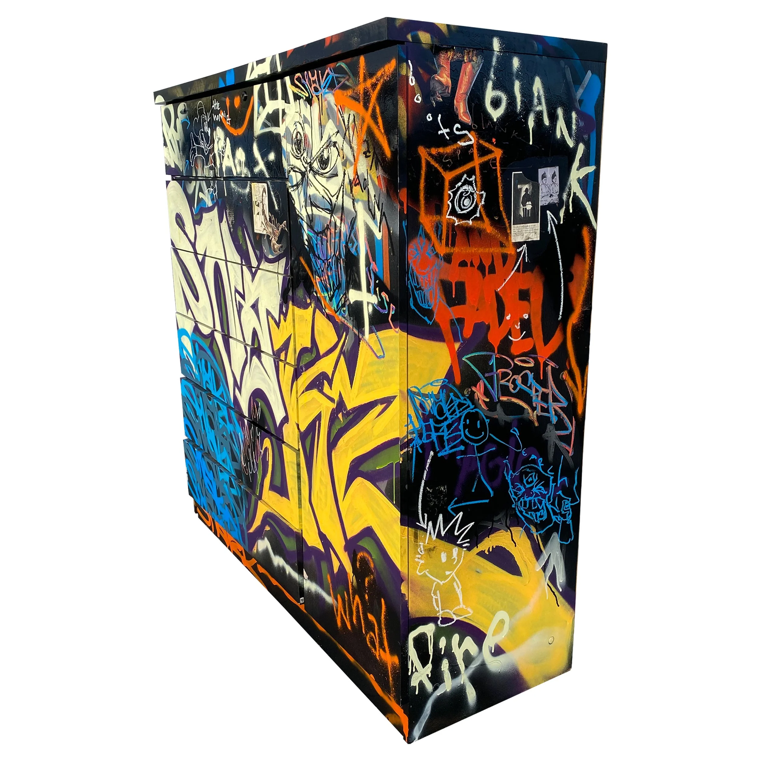 dresser 3 .jpg