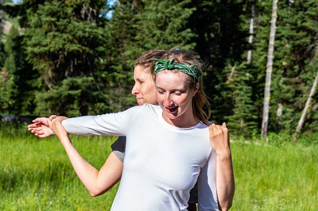 We're all in this game together. | 📸@raschelk ⠀⠀⠀⠀⠀⠀⠀⠀⠀
#backcountryyoga #breatheoutside #forceofnature #stretch #yellowstone2019 #yellowstone #backcountry #optoutside #breatheout #breatheinbreatheout #yoga #yogaoutside #gooutside #getoutside #hiking #backpacking #lifeoutside