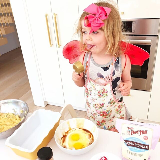 Baking with wings...some of the wet ingredients went into the dry ingredients and there were a lot of spills but magically (thanks to the fairy wings?) the banana bread made it out of the oven in one yummy loaf 🍌🍞 #bakinginthetimeofcorona