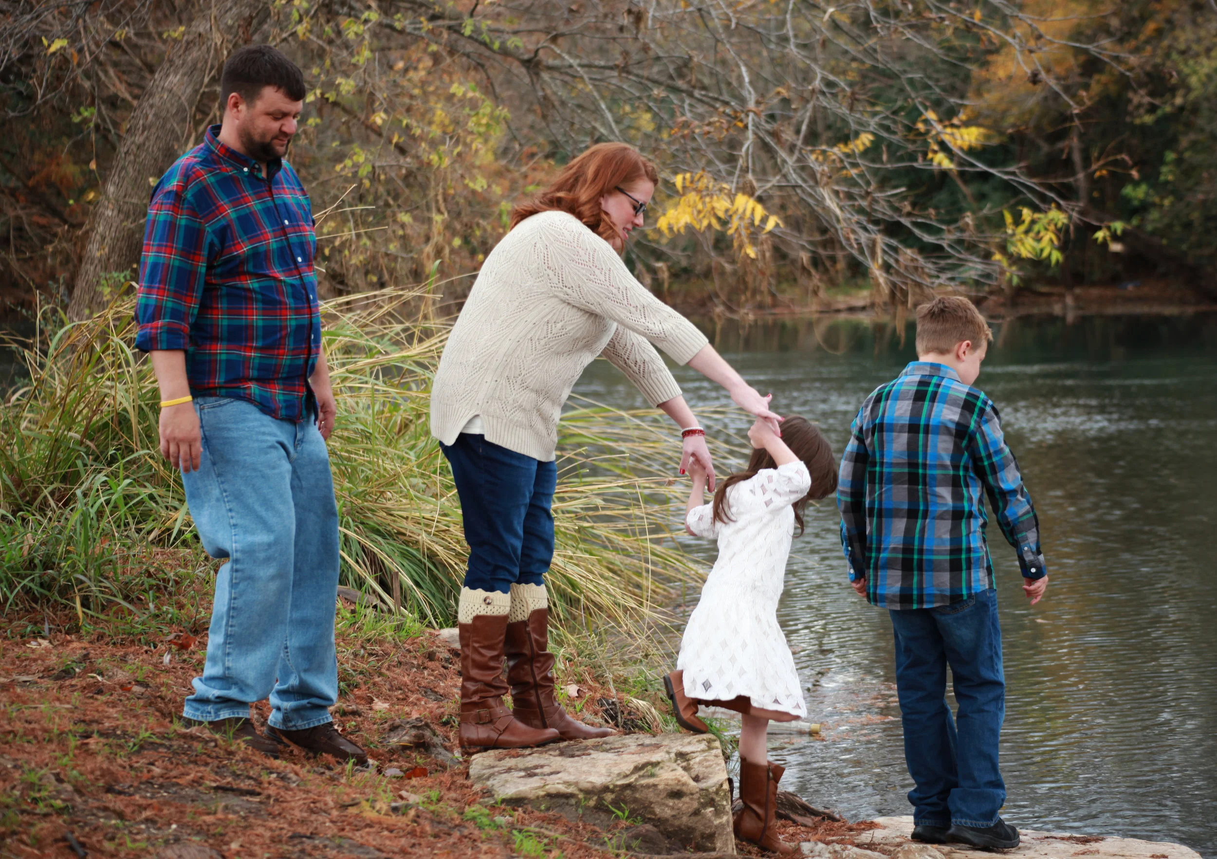 12-13-15_FarquharFamily_SamAndEyeLLC-IMG_0008-clr.jpg