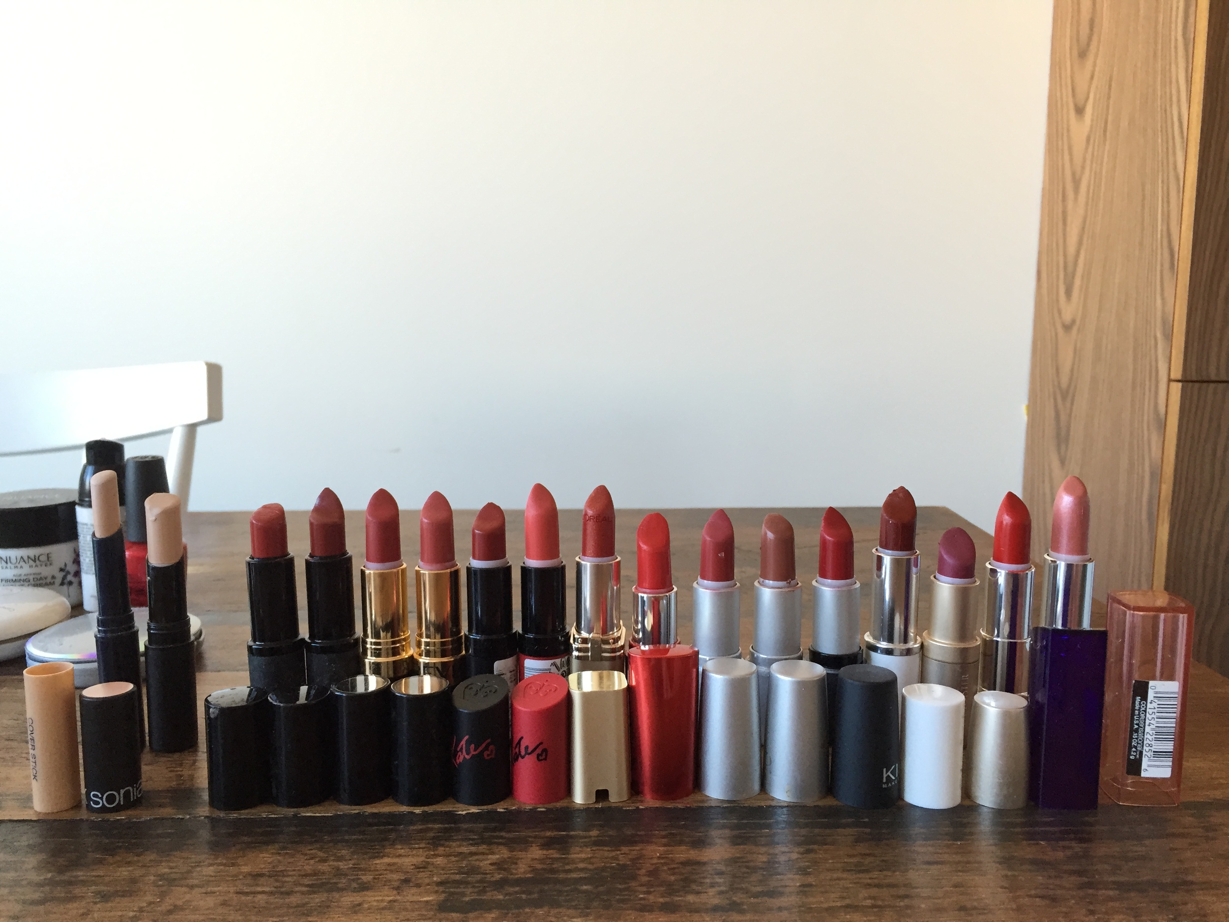 I don't like red lipsticks do I?
