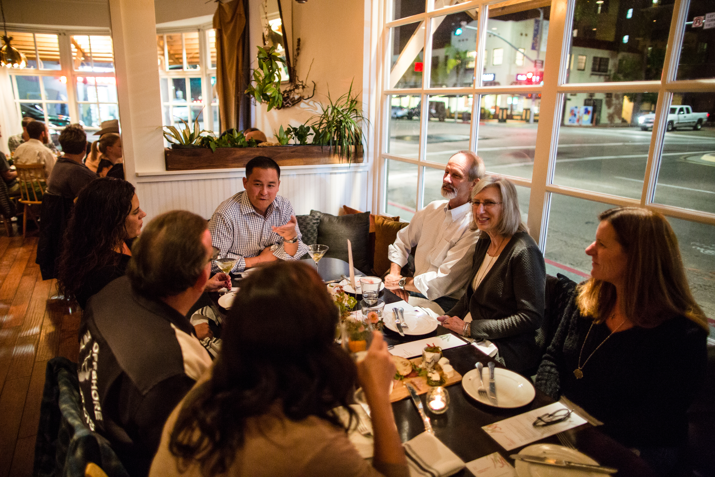 SMALL DINING ROOM NORTH WALL | SEATS 16 Available for Large Party Bookings