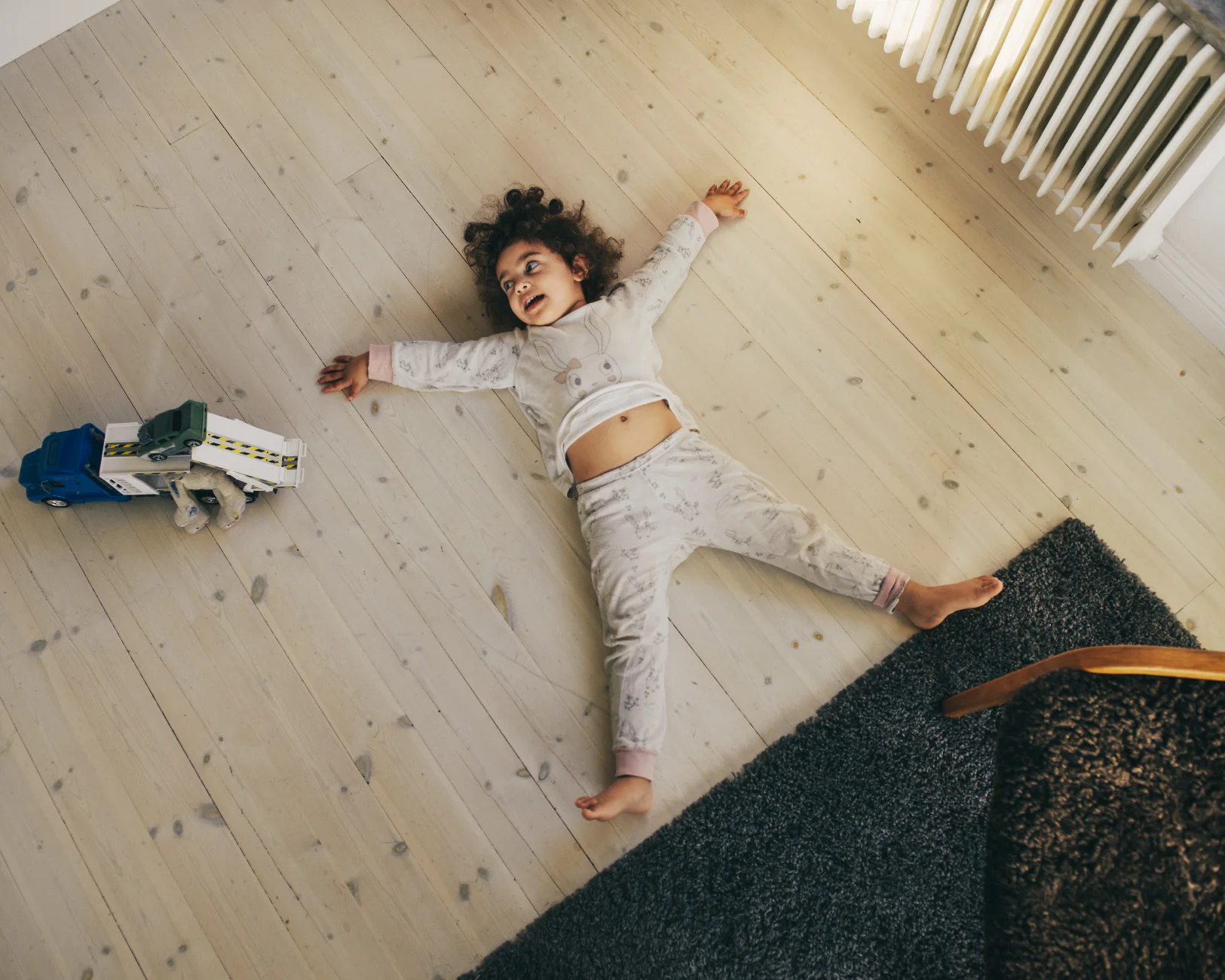 Bibbi on the floor