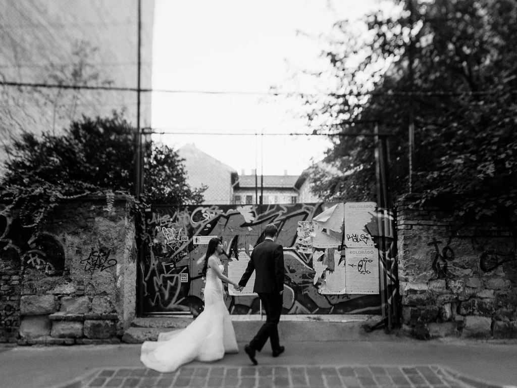 Greg+Anna_8865_bw (1).jpg
