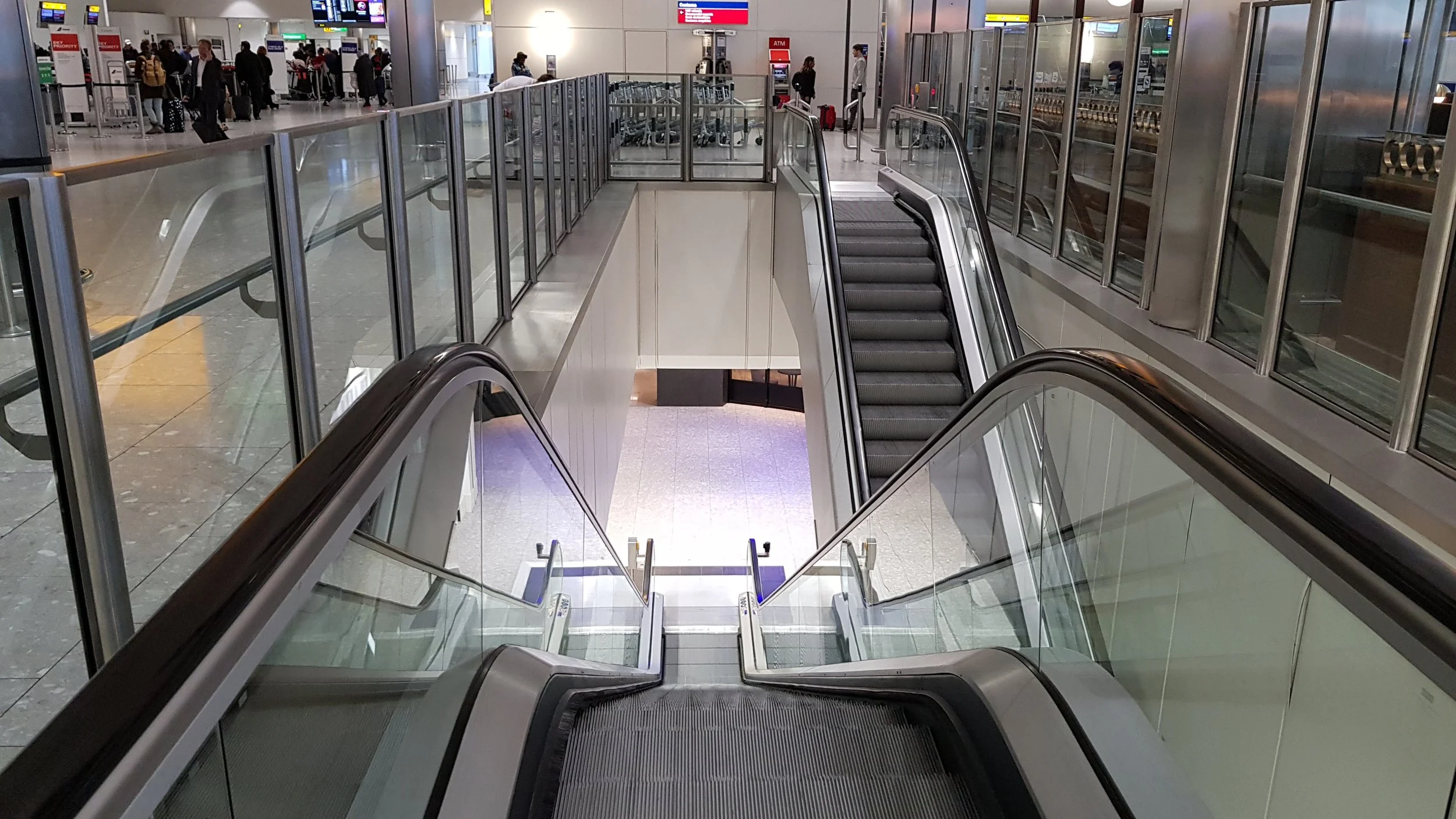 Heathrow Terminal 4-05.jpg