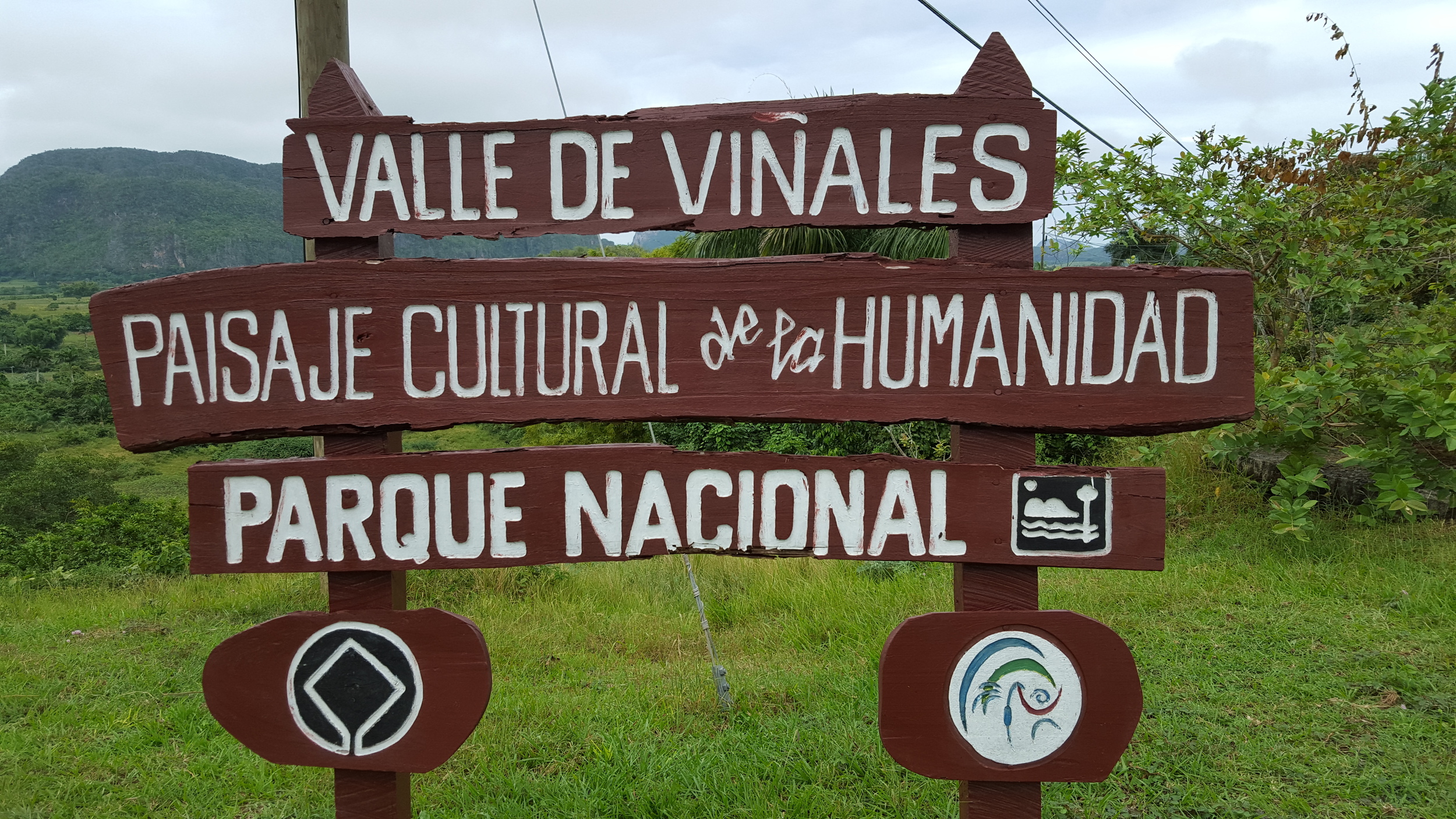 Vinales sign.jpg