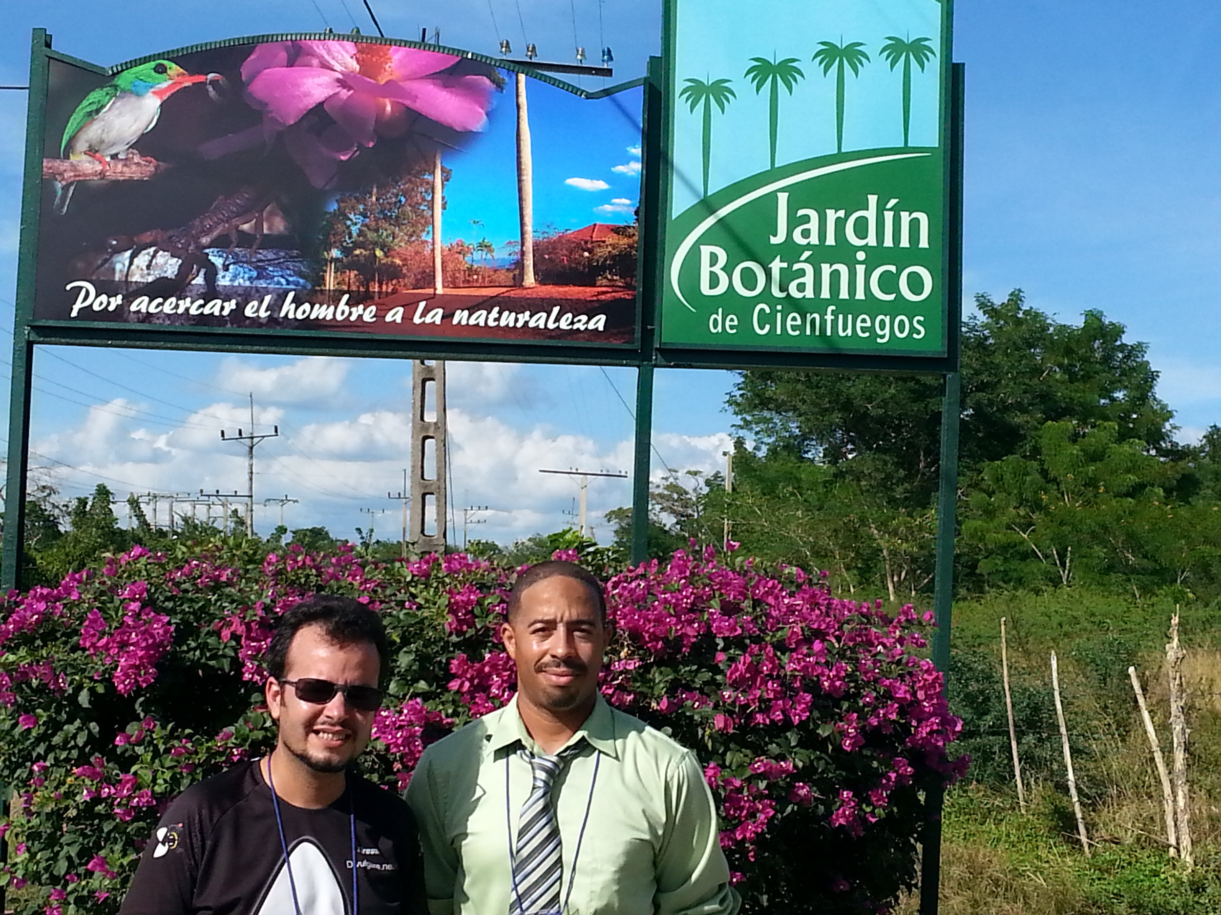 Jardin Cienfuegos Sign rightside.jpg