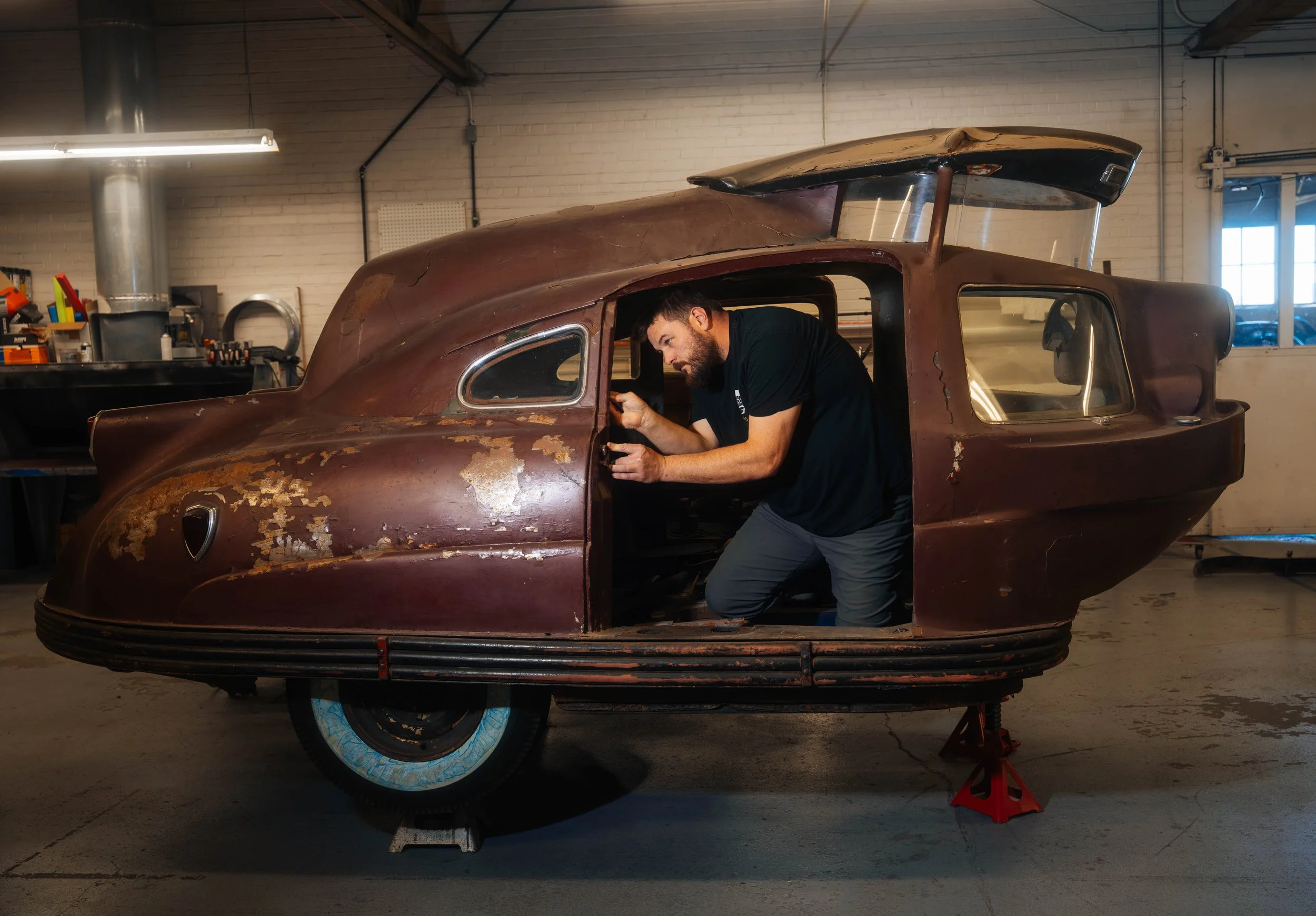 Jeff_Lane_Motor_Museum_Road_And_Track-101-WillCrooks.jpg