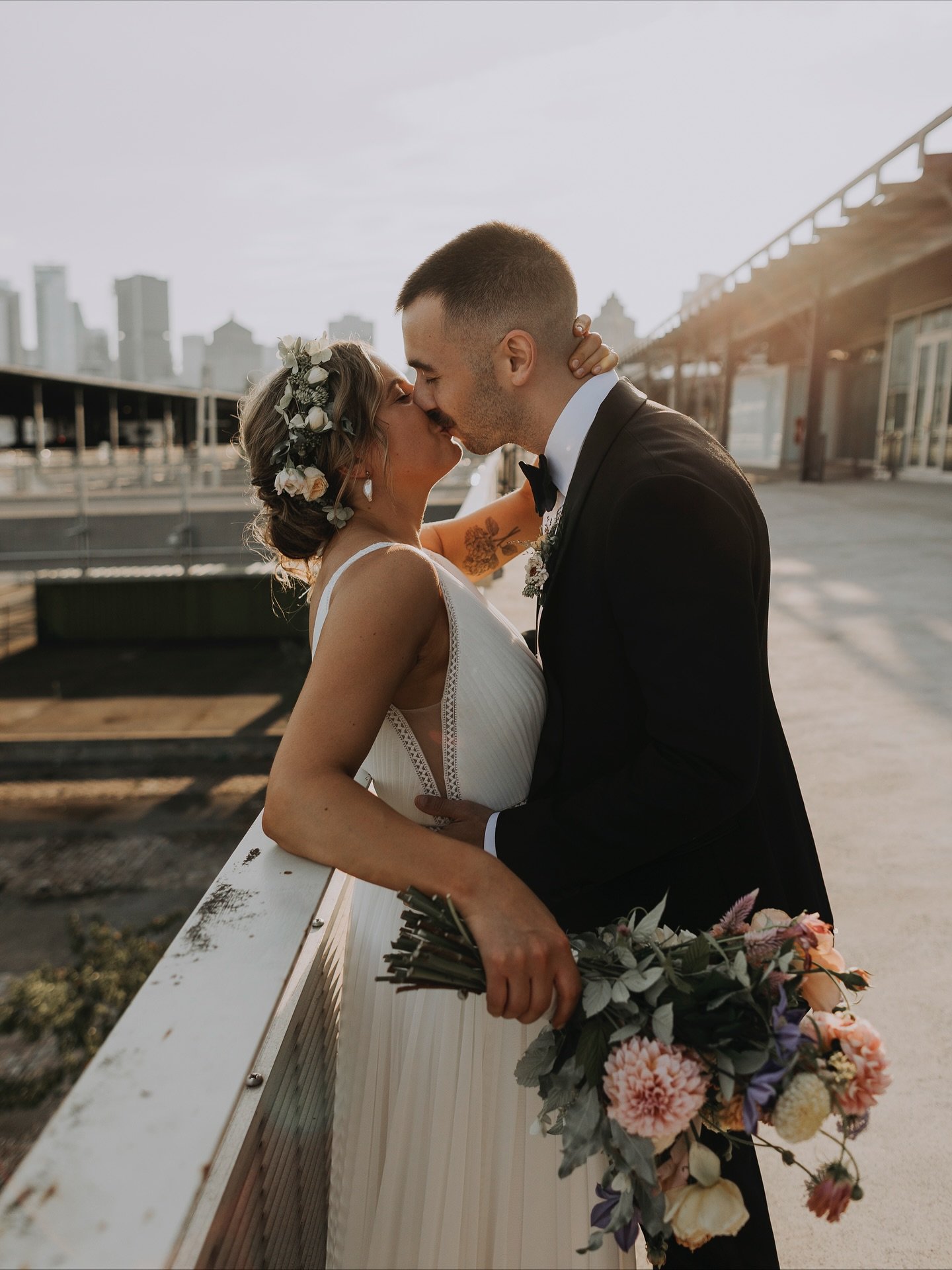S &amp; C ❤️

.
.
.
.
.
.
#montrealwedding #montrealphotographer #quebecwedding #engagementshoot #montrealweddingphotographer #loveislove #weddingphotography #weddingphoto #makemoments #vscocam #wedding #canon #weddingseason #weddingday #couplesportr
