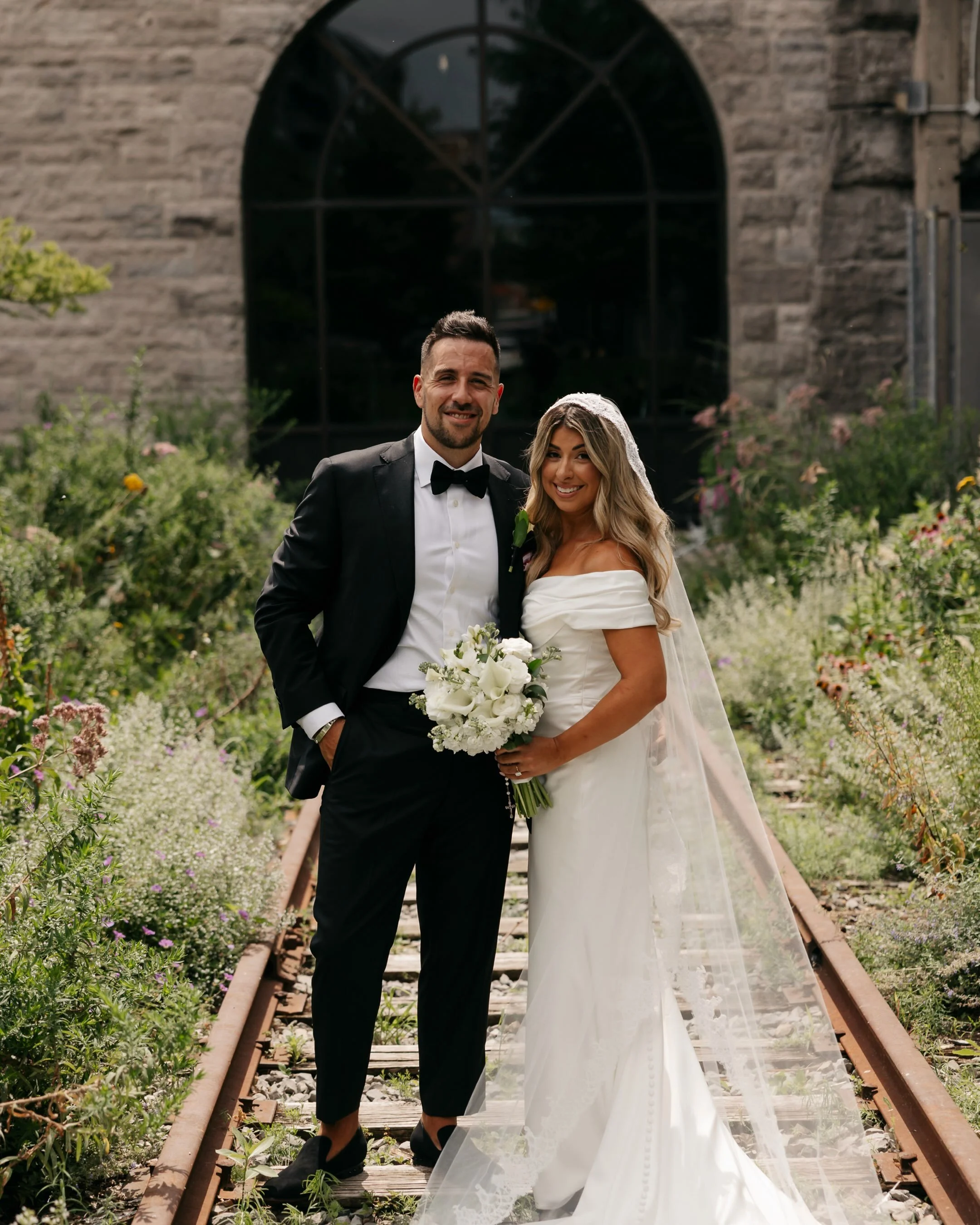 T &amp; S 💍
.
.
.
.
.
.
#montrealwedding #montrealphotographer #quebecwedding #engagementshoot #montrealweddingphotographer loveislove weddingphotography weddingphoto makemoments vscocam wedding canon weddingseason weddingday couplesportrait wedding