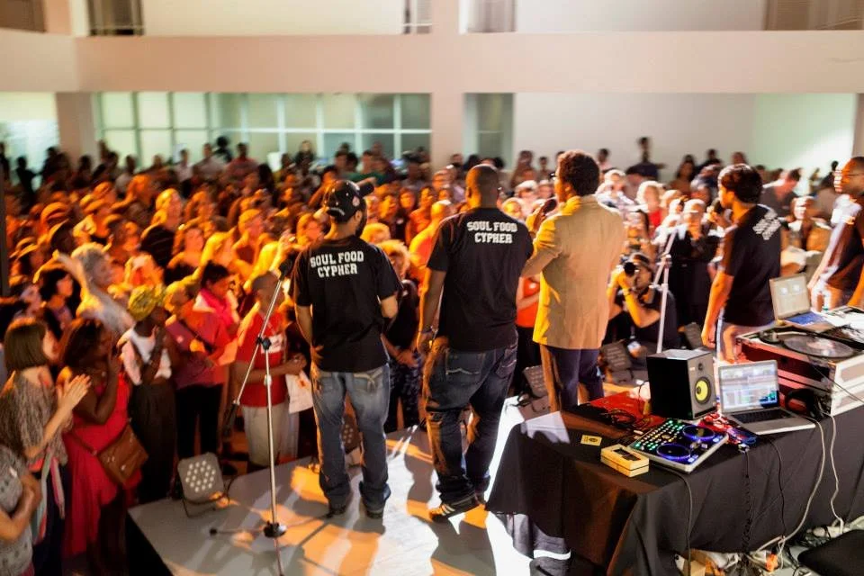 934648_10151507810406036_1063770184_n (1).jpg