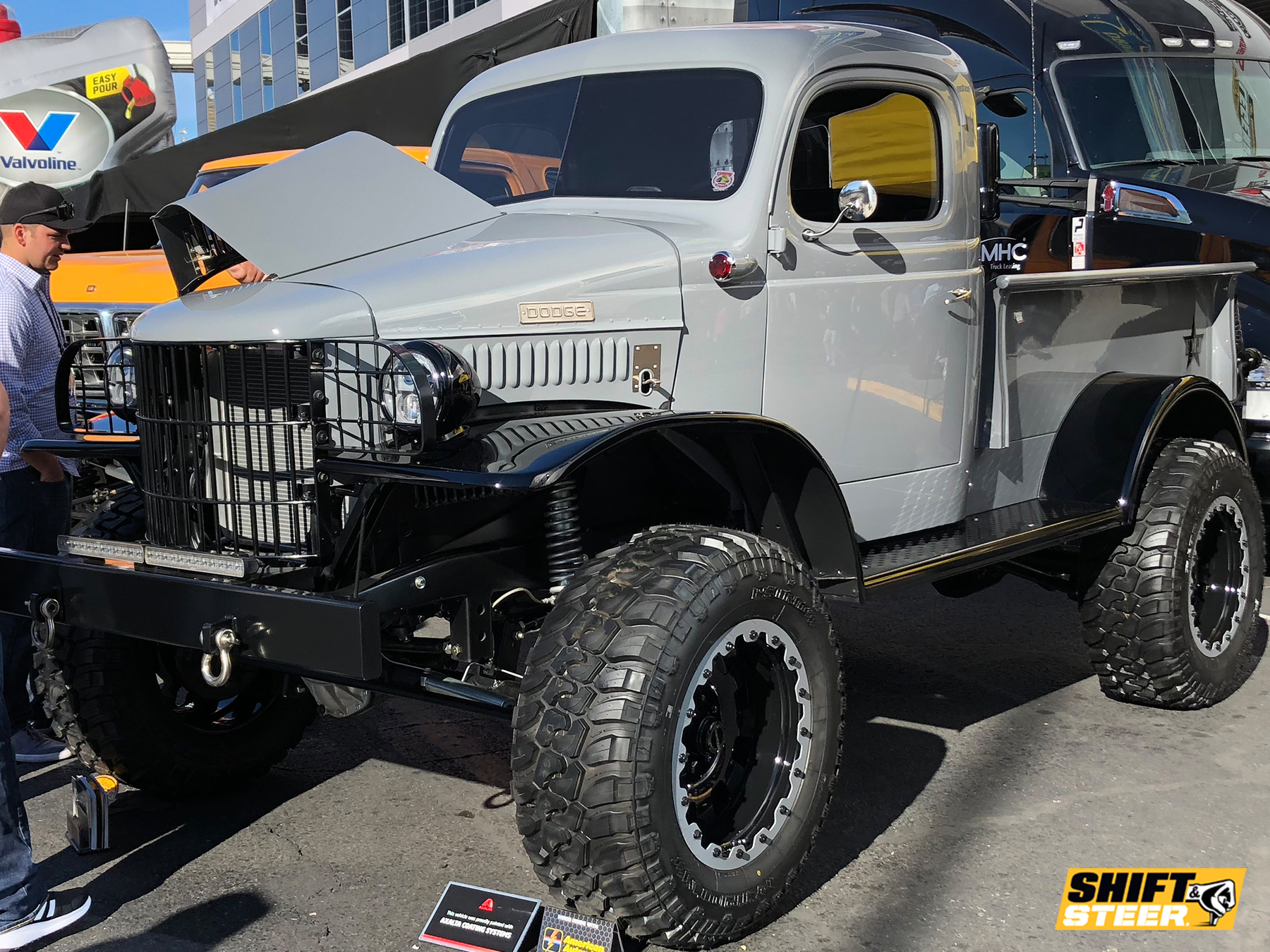 SEMA GALLERY 92.jpg