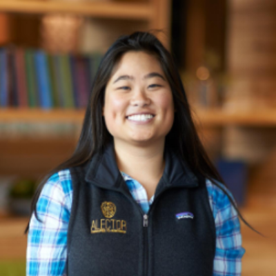 Helen Lam, M.S. | Board Member Helen graduated from UC Davis with a Bachelor’s degree in Biochemistry and Molecular Biology and from San Francisco State with a Master’s degree in Biomedical Science. She takes great pride in her day job as Senior Research Associate at Alector in South San Francisco, working diligently to contribute to the company’s efforts in cancer and neurodegeneration immunotherapies. After a trip to visit her parents’ hometowns in Vietnam, she decided she should get involved in ensuring that children have the opportunity to continue their education regardless of their family’s financial ability and started volunteering with ICAN in August 2017. Despite her original interest being in providing a helping hand to underprivileged students in Vietnam, Helen came to learn much about ICAN’s US-based initiatives to strengthen Vietnamese-American families in our local community, many of whom struggle to find the right resources and now works with the team to raise grant money and awareness for these programs. In March 2018, Helen became the newest member of ICAN’s Board of Directors.