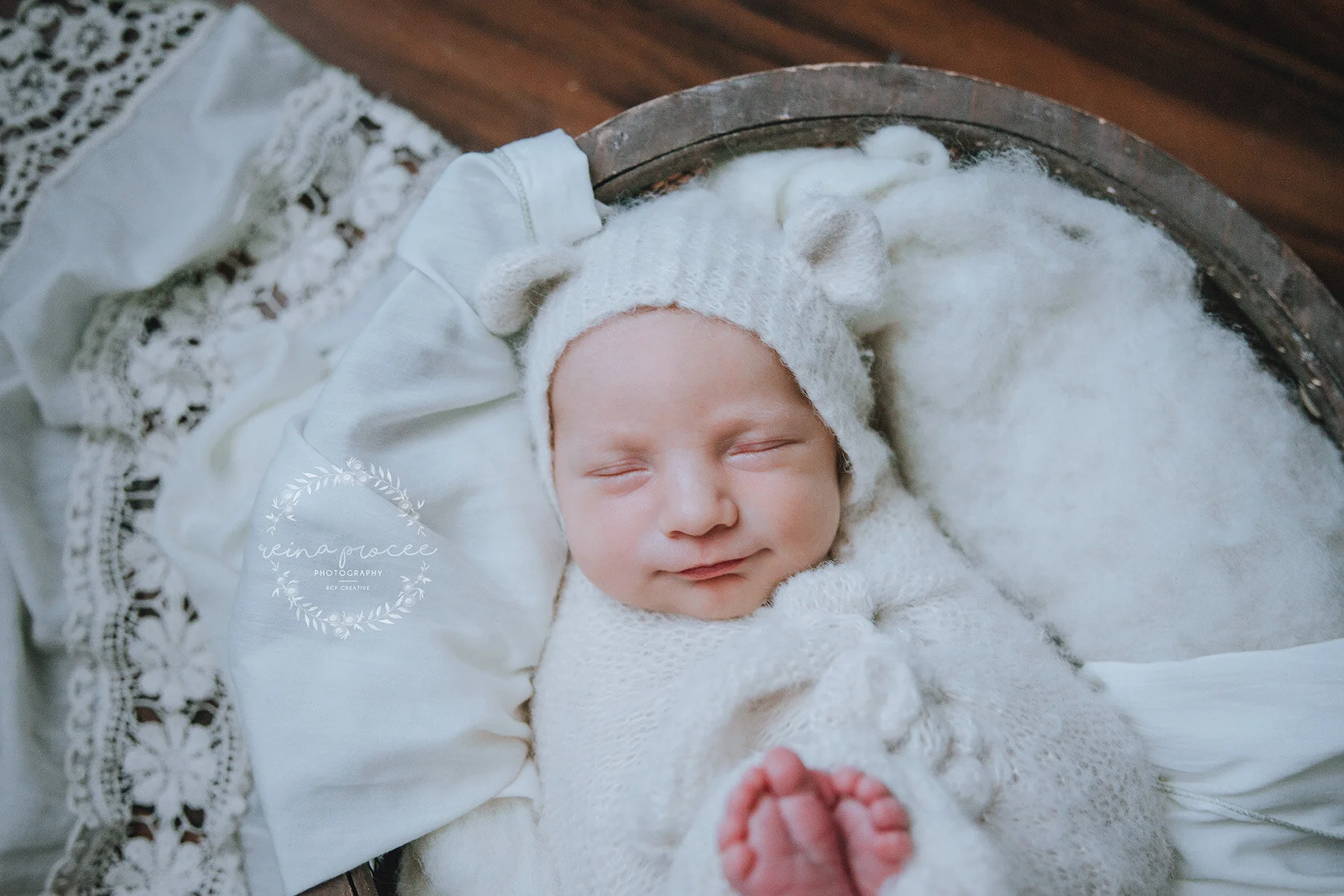 Look at how comfortable he is… I mean look at that face!