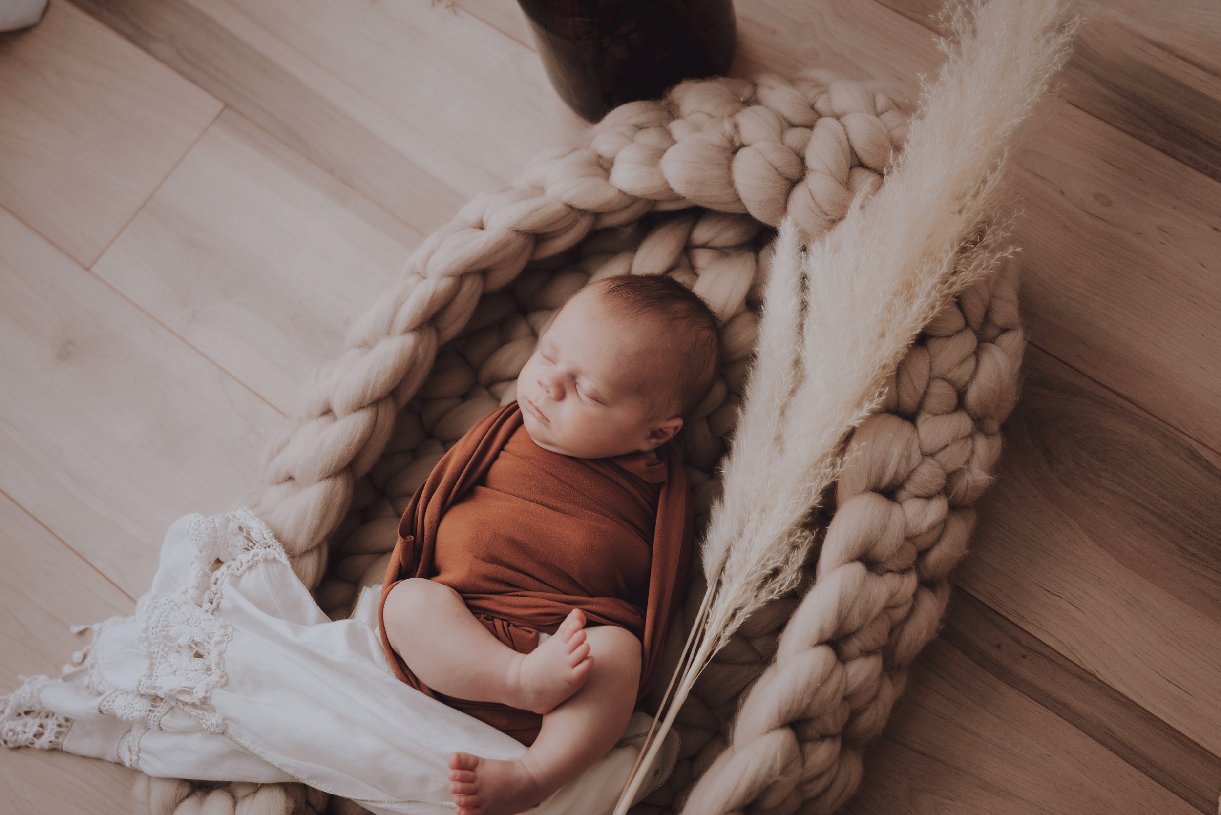 montreal-newborn-baby-photographer-photo-shoot08.jpg