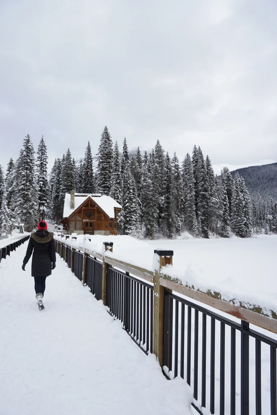 emerald lake lodge canada