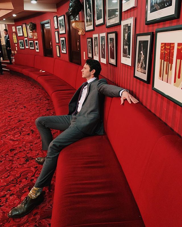 That time I visited my friend and co-founder of @artsmartorg, Michael Fabiano (@tenorfabiano), during his “Faust” performance at the @royaloperahouse...
P.S. Love the red!