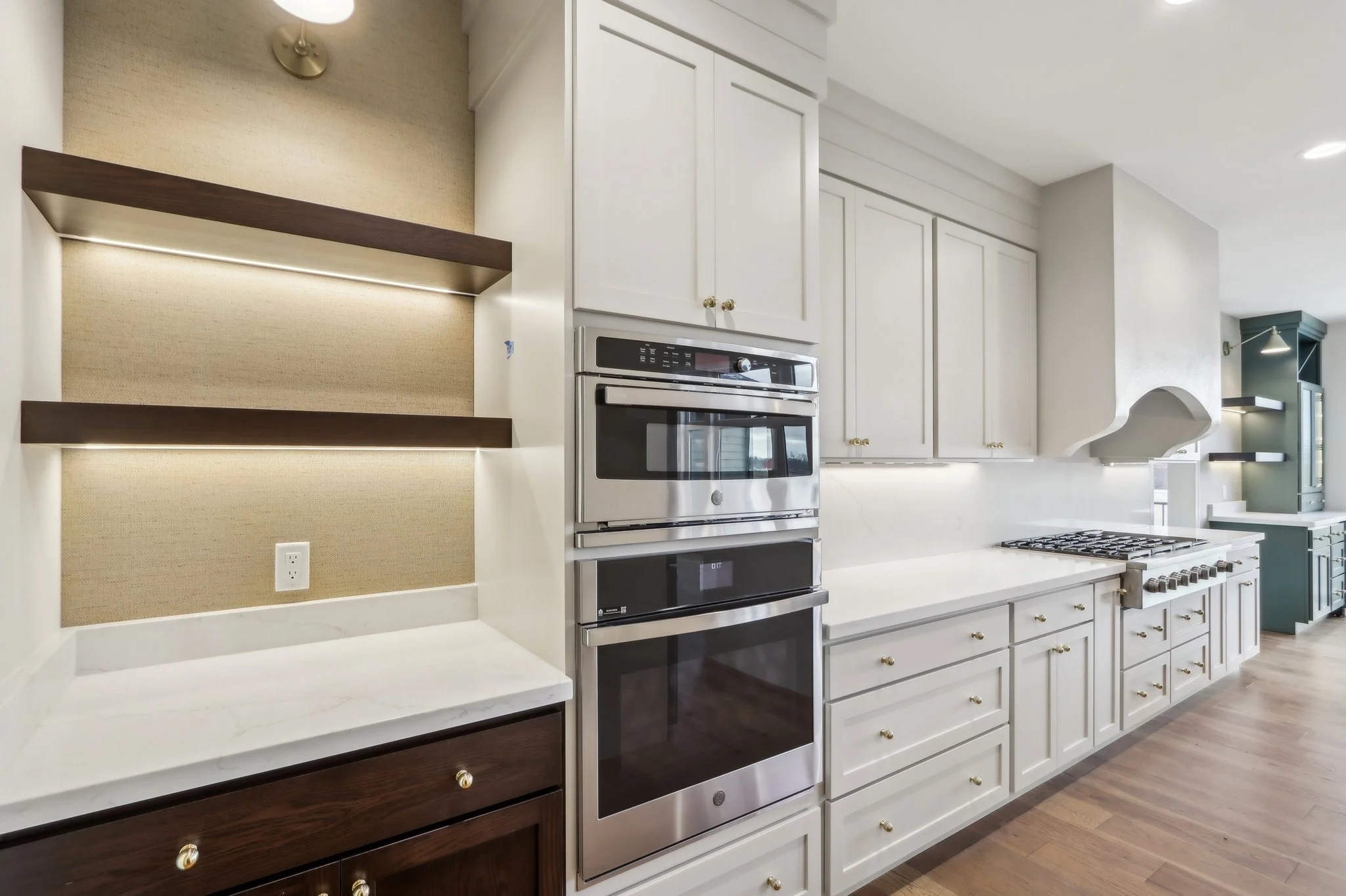 23-web-or-mls-Prairie Water Ct-021.jpg