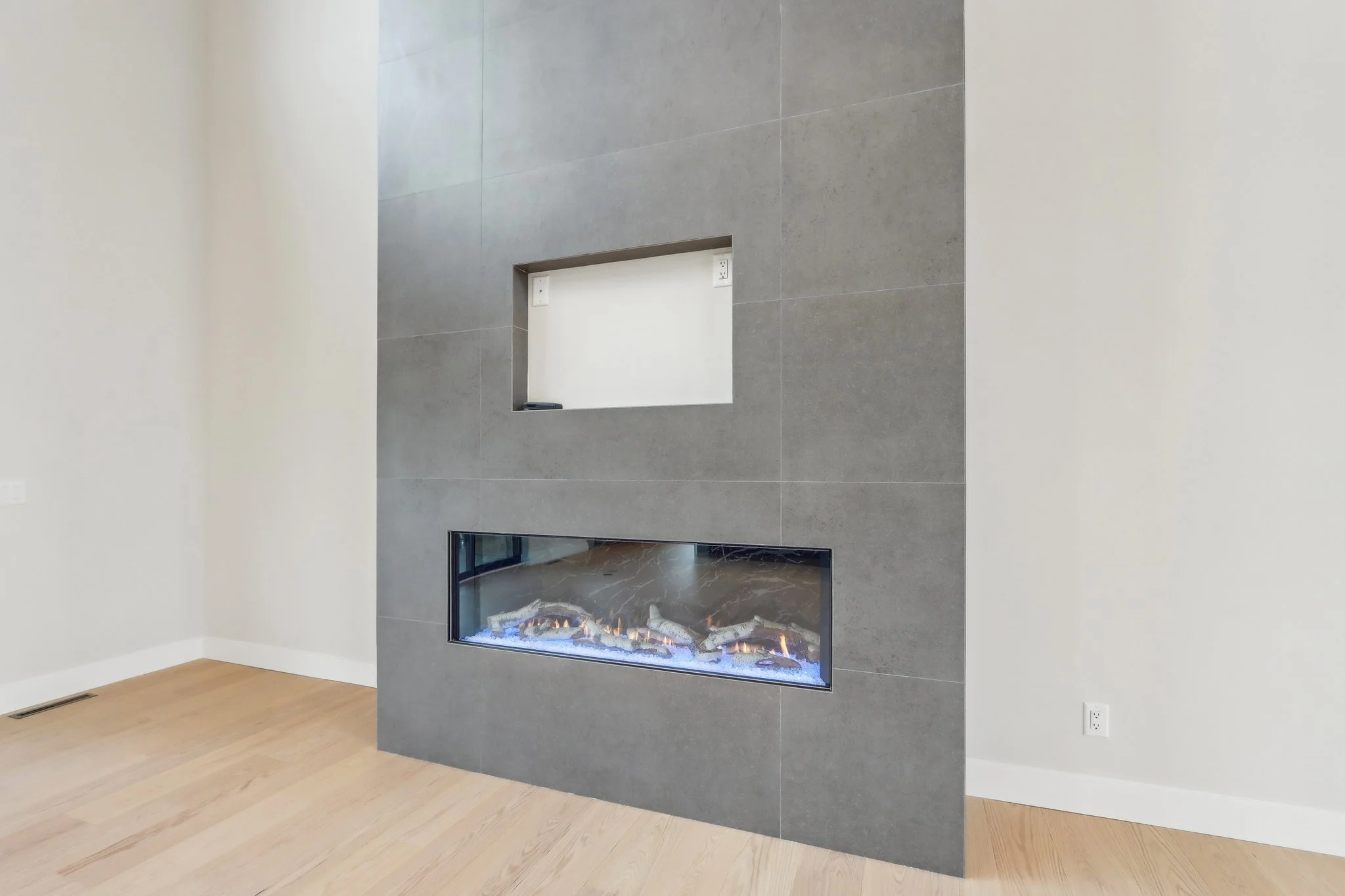 9-web-or-mls-Raleigh Rd-2205-009.jpg