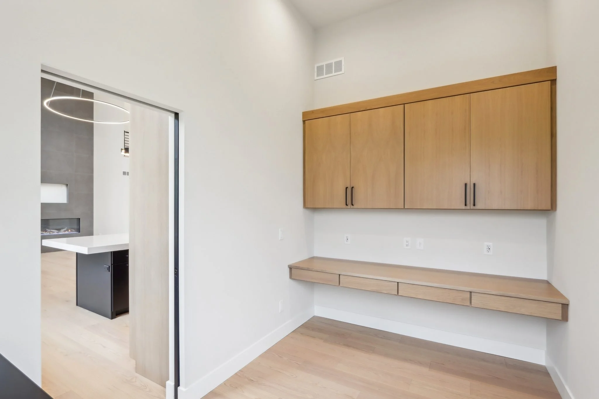 34-web-or-mls-Raleigh Rd-2205-034.jpg