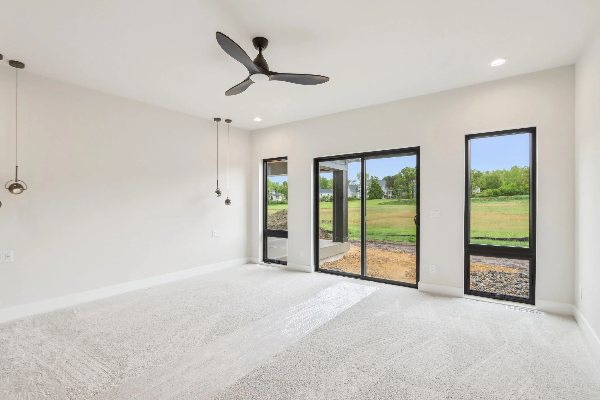 40-web-or-mls-Raleigh Rd-2205-040.jpg