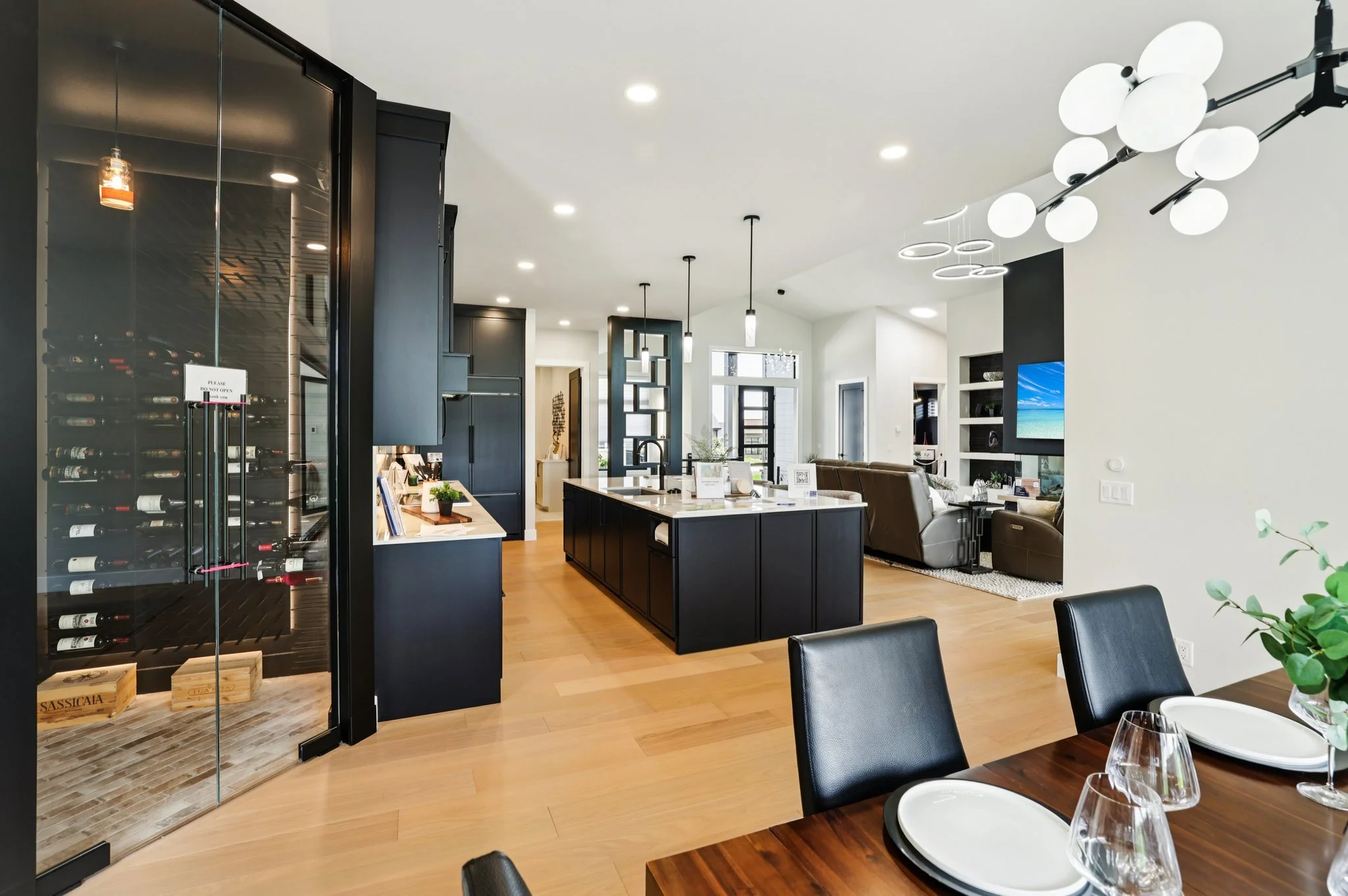 14-web-or-mls-Moll Drive-S2706-014.jpg