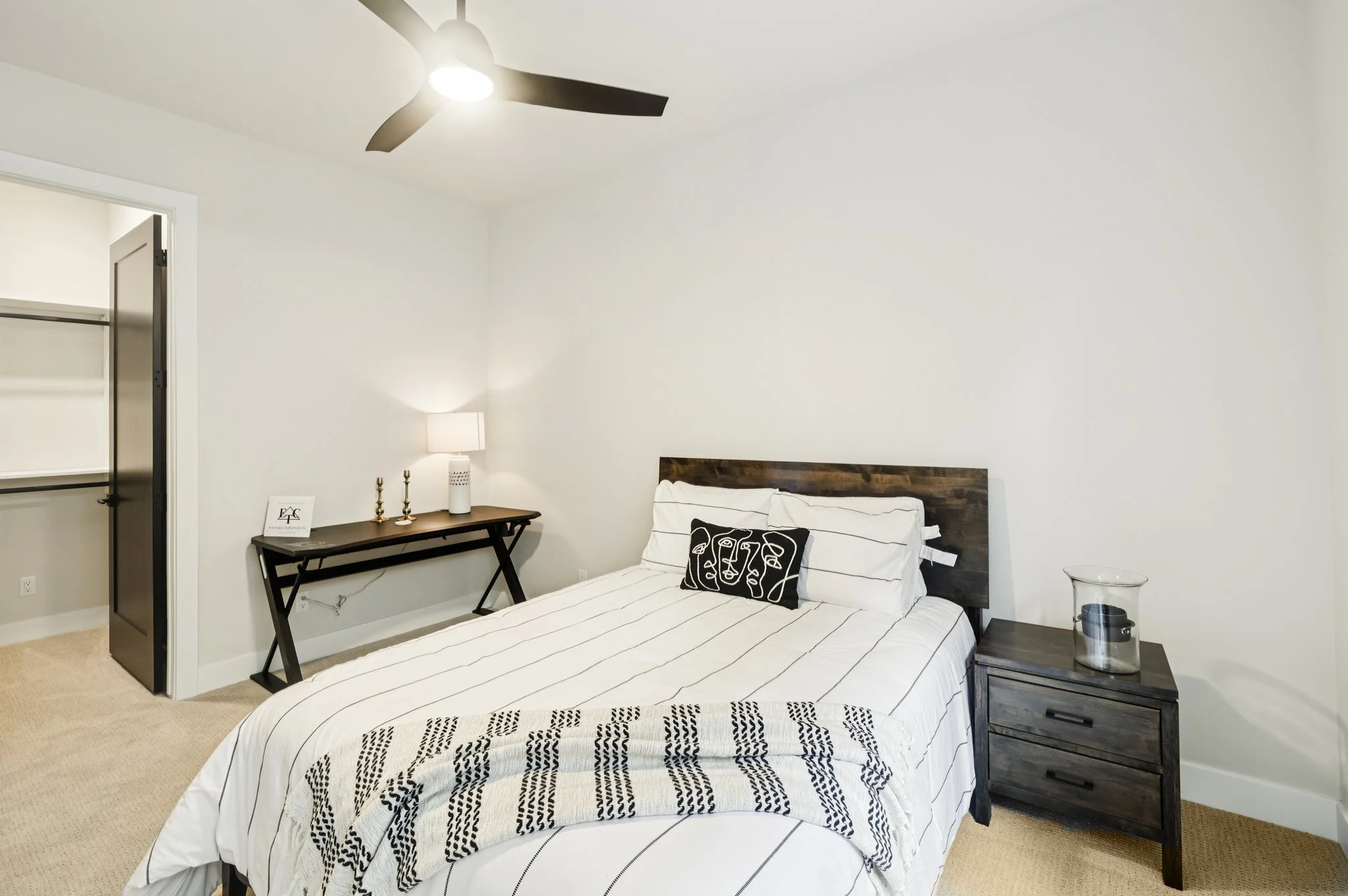 39-web-or-mls-Moll Drive-S2706-039.jpg