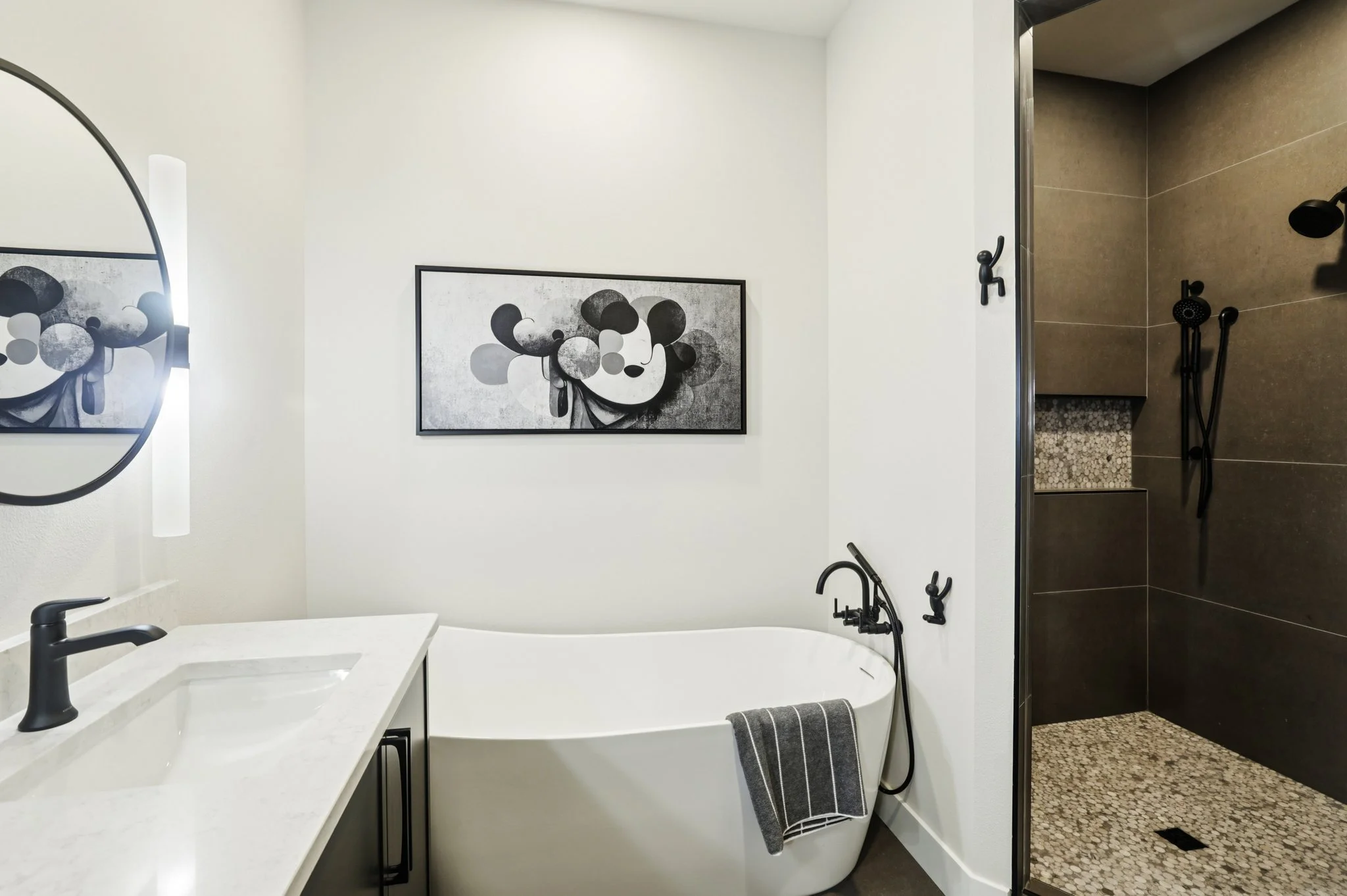 44-web-or-mls-Moll Drive-S2706-044.jpg