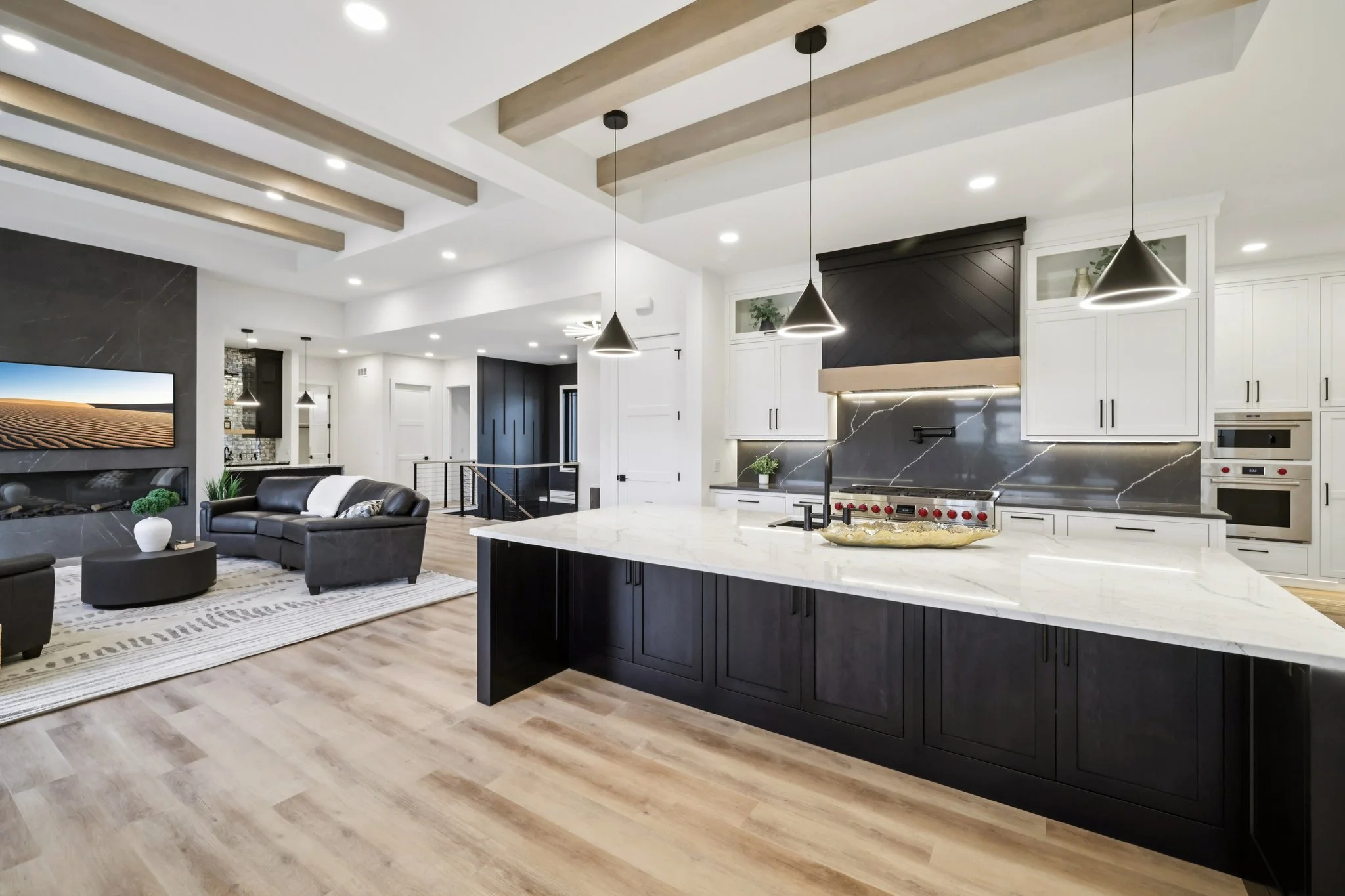 27-web-or-mls-Prairie Hill Dr-L1710-027.jpg