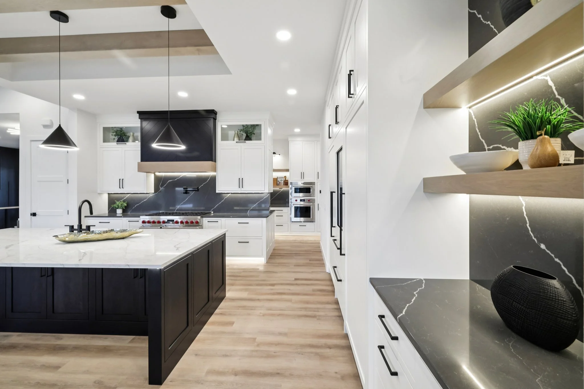 39-web-or-mls-Prairie Hill Dr-L1710-039.jpg