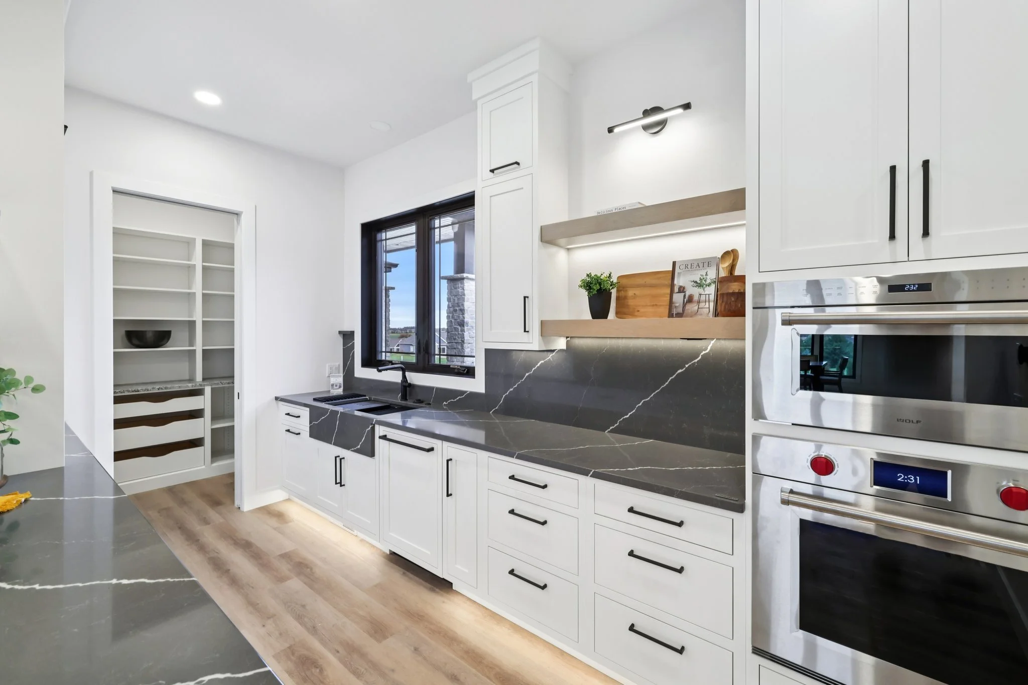 42-web-or-mls-Prairie Hill Dr-L1710-042.jpg