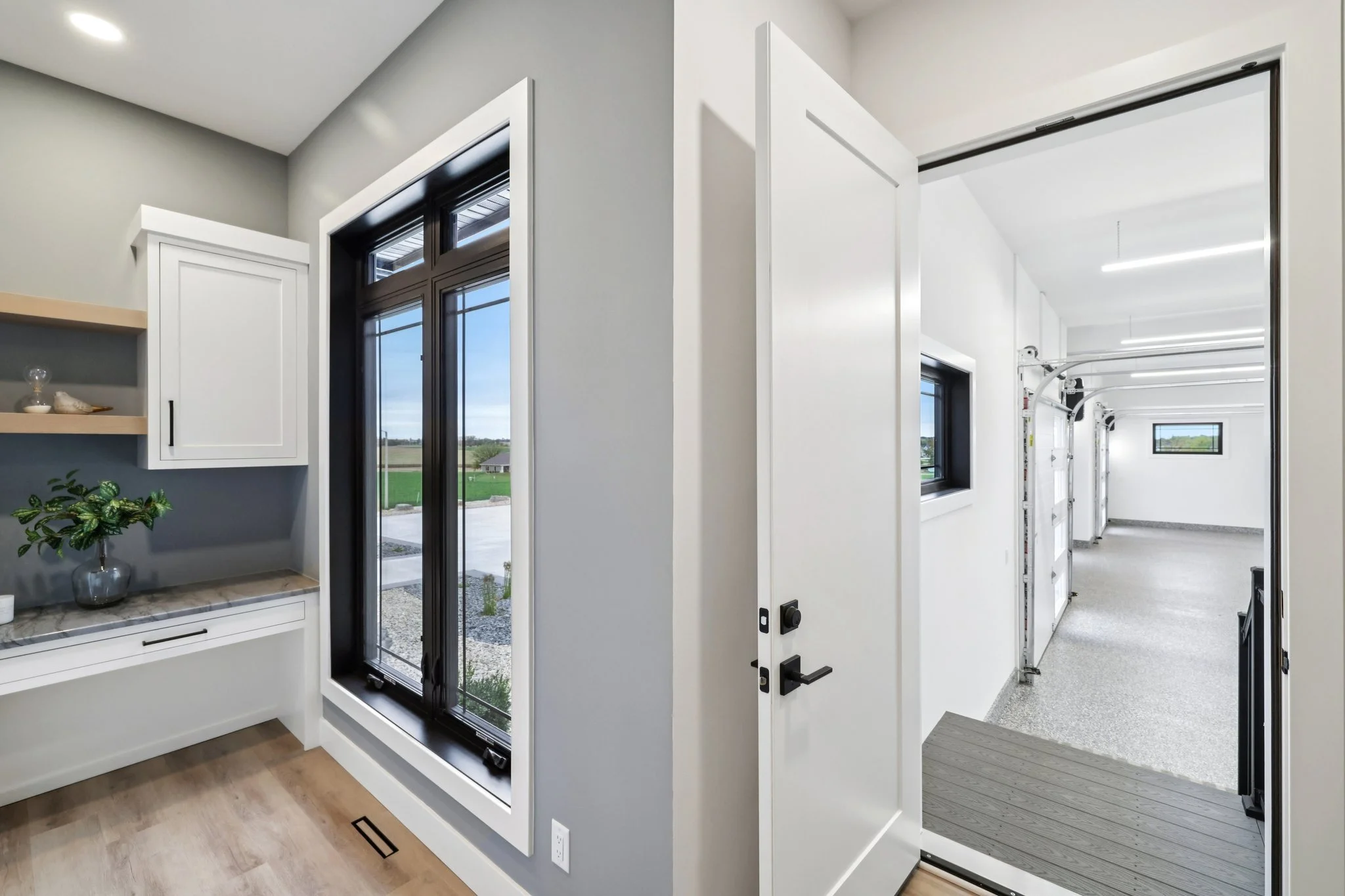 49-web-or-mls-Prairie Hill Dr-L1710-049.jpg