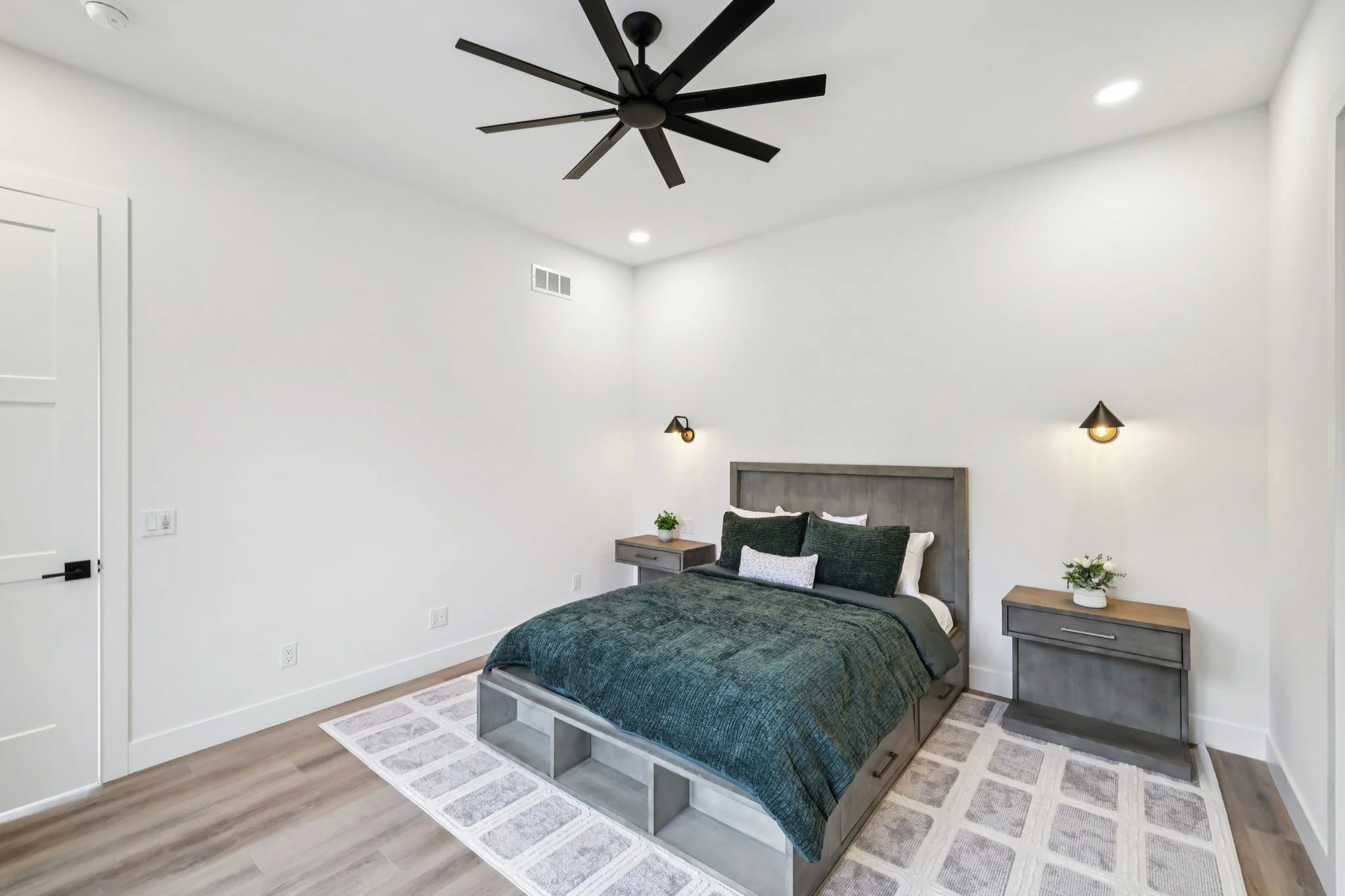 51-web-or-mls-Prairie Hill Dr-L1710-051.jpg