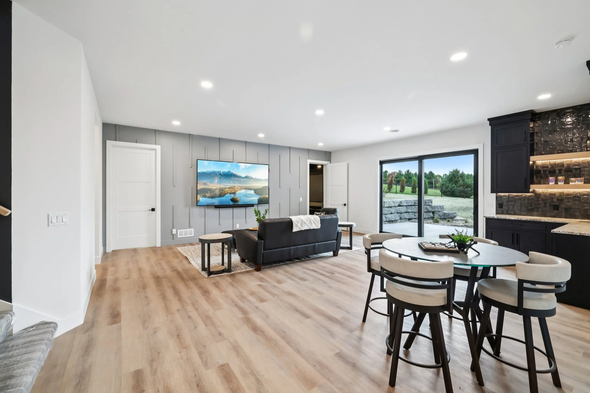76-web-or-mls-Prairie Hill Dr-L1710-076.jpg