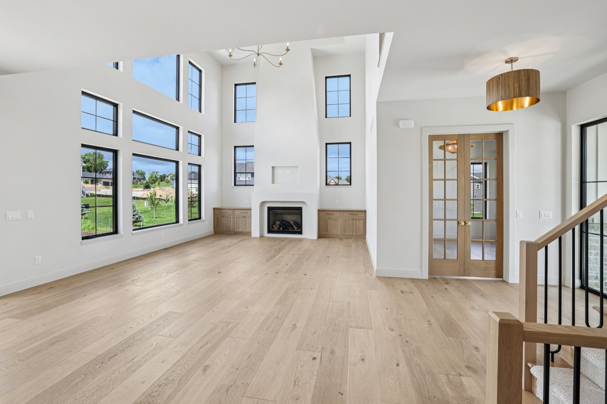 11-web-or-mls-Telemark Pkwy-S2806-011.jpg