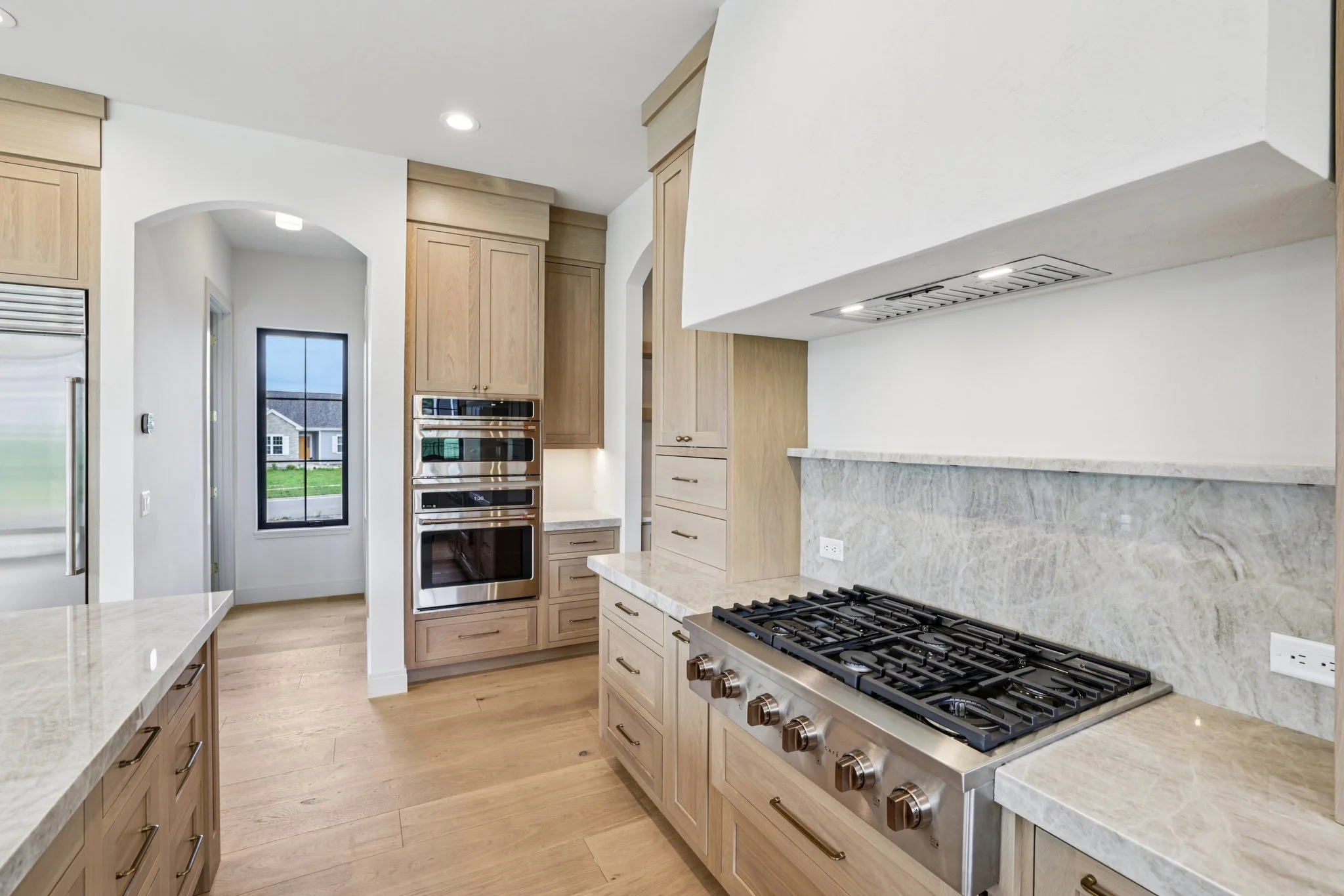 19-web-or-mls-Telemark Pkwy-S2806-019.jpg