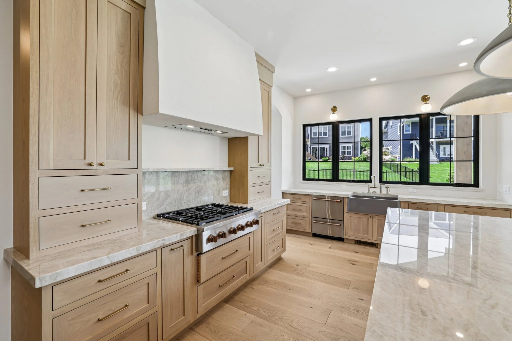 23-web-or-mls-Telemark Pkwy-S2806-023.jpg