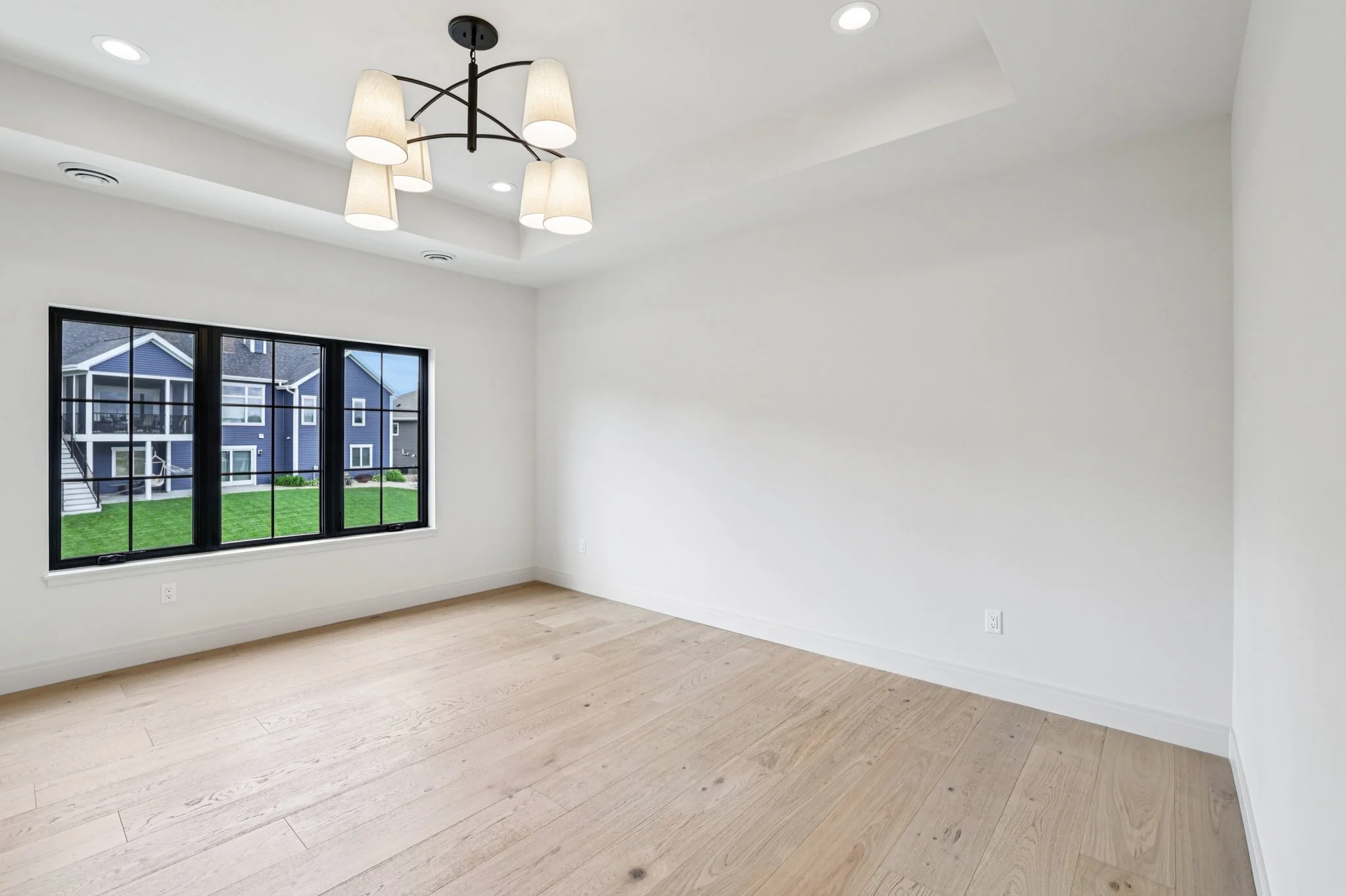 40-web-or-mls-Telemark Pkwy-S2806-040.jpg