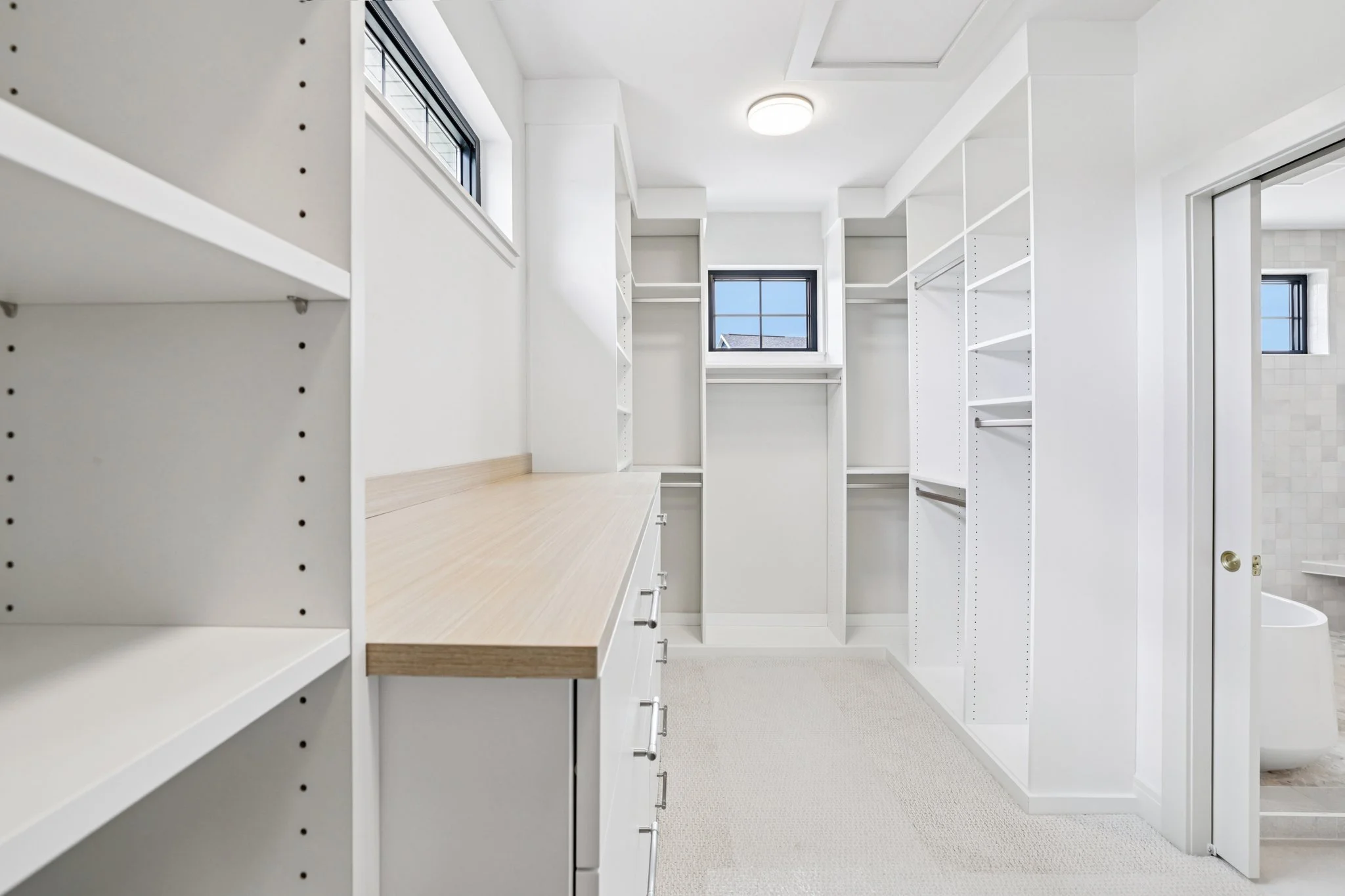 47-web-or-mls-Telemark Pkwy-S2806-047.jpg